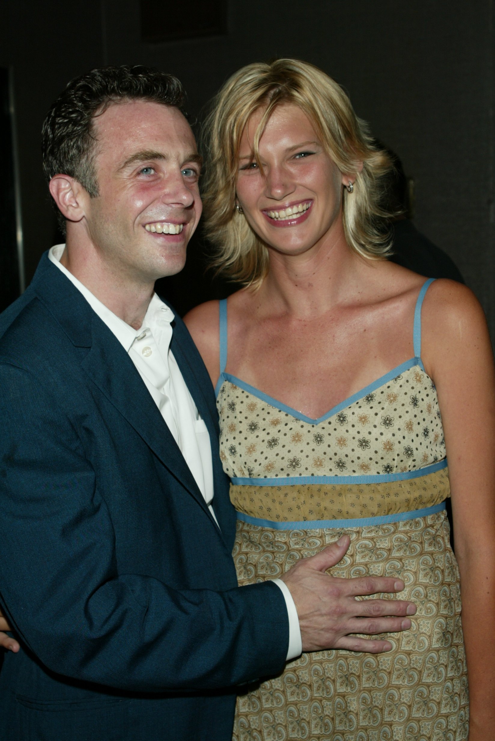 David Eigenberg with girlfriend Chrysti Kotik arriving at the "Tadpole" film premiere at Cinema II in New York City. July 15, 2002 | Photo: GettyImages