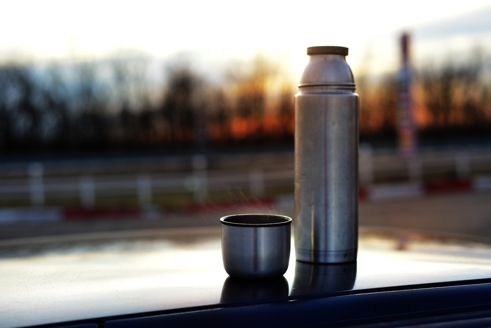 What did he put in his flask? | Photo: Pixabay/vladimirya
