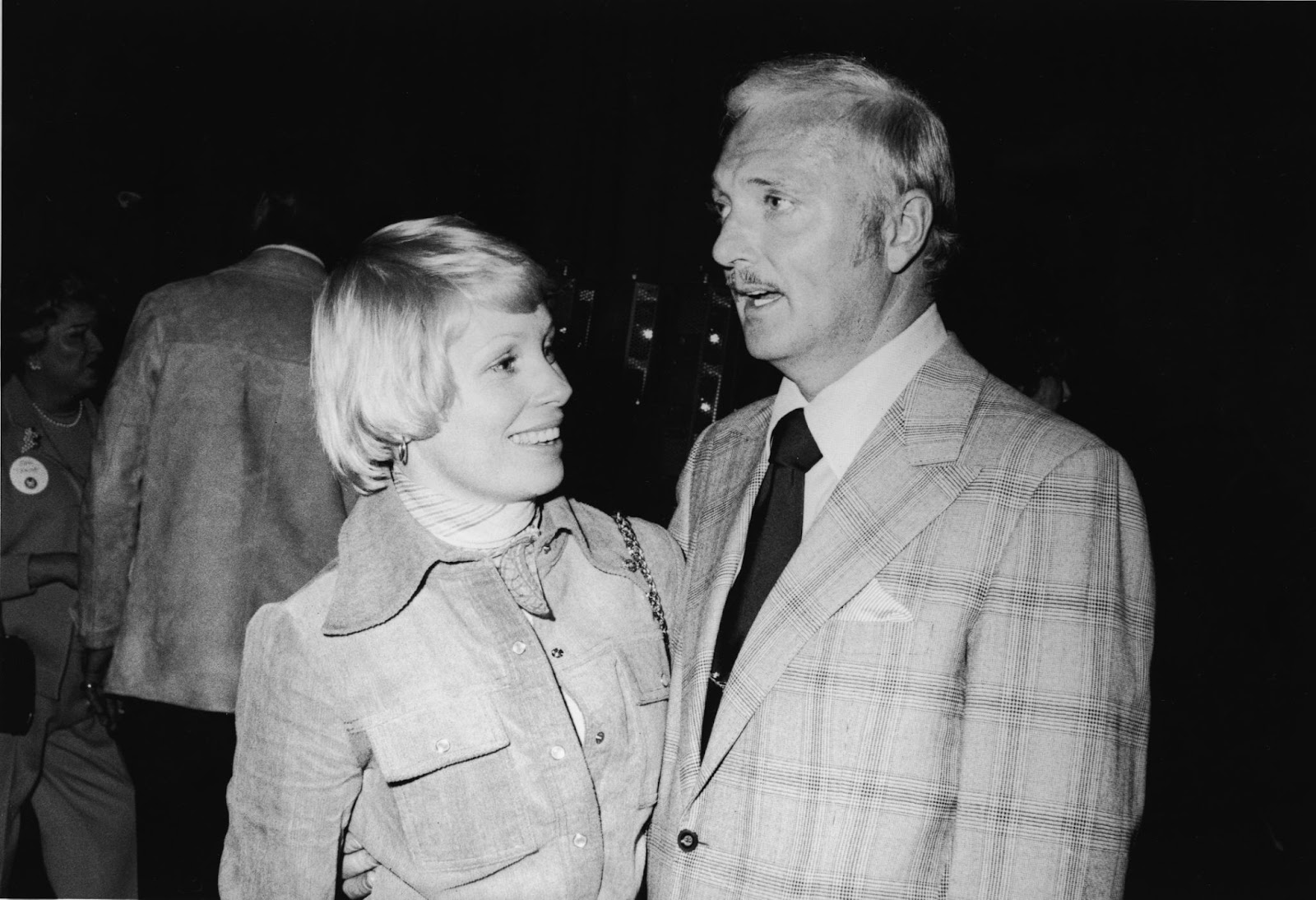 The famous actress and Jack Cassidy at the opening of the Motorama Museum in Hollywood, California, in March 1975. | Source: Getty Images