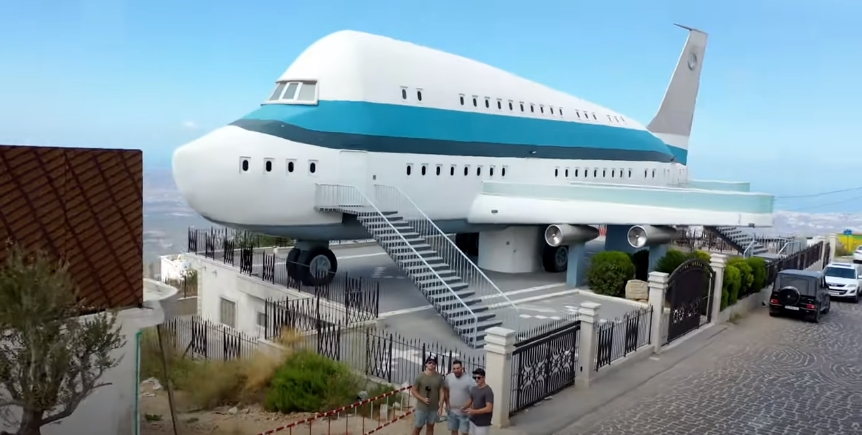 Airplane House — Miziara, Lebanon | Source: youtube.com/World Nomac