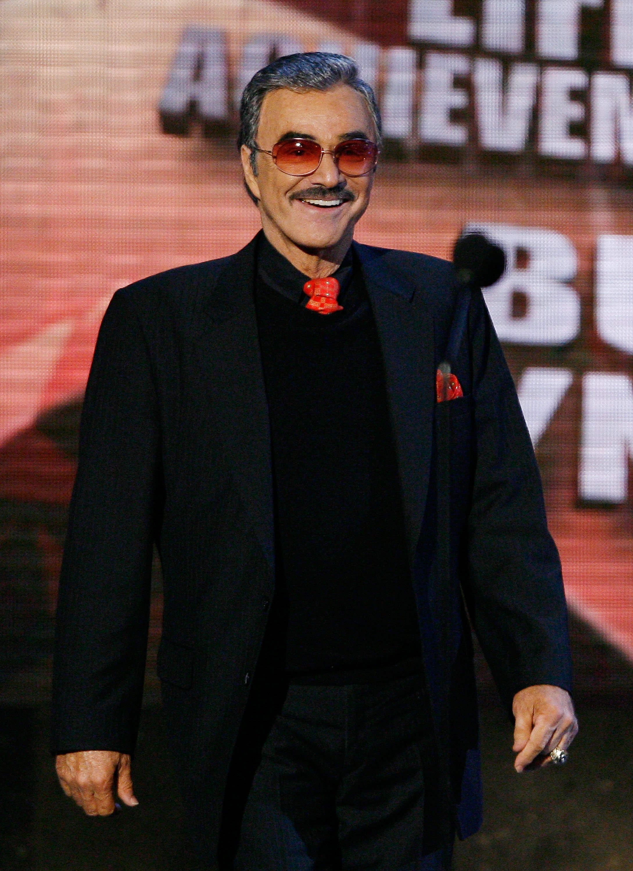 Actor Burt Reynolds accepts the Taurus Lifetime Achievement Award for an Action Movie Star onstage during the 7th Annual Taurus World Stunt Awards at Paramount Pictures on May 20, 2007 in Los Angeles, California. | Source: Getty Images