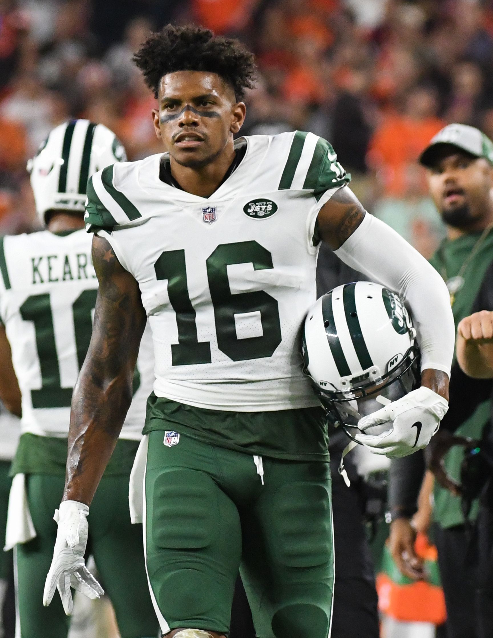 Terrelle Pryor #16 of the New York Jets greets teammates on the sidelines in a game against the Cleveland Browns on September 20, 2018 at FirstEnergy Stadium in Cleveland, Ohio. | Source: Getty Images