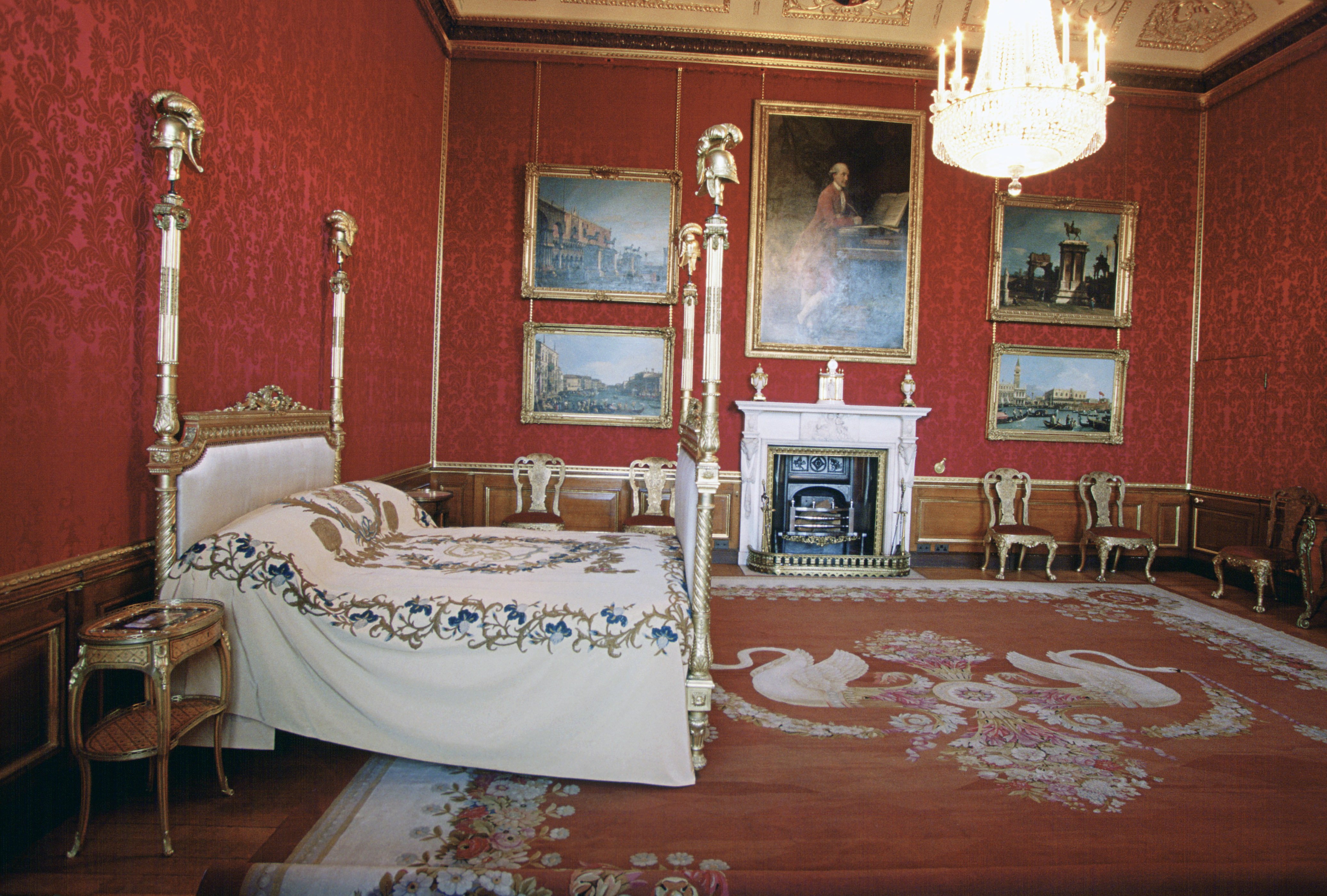  Interiors Of Windor Castle - The Kings State Bedchamber. | Source: Getty Images
