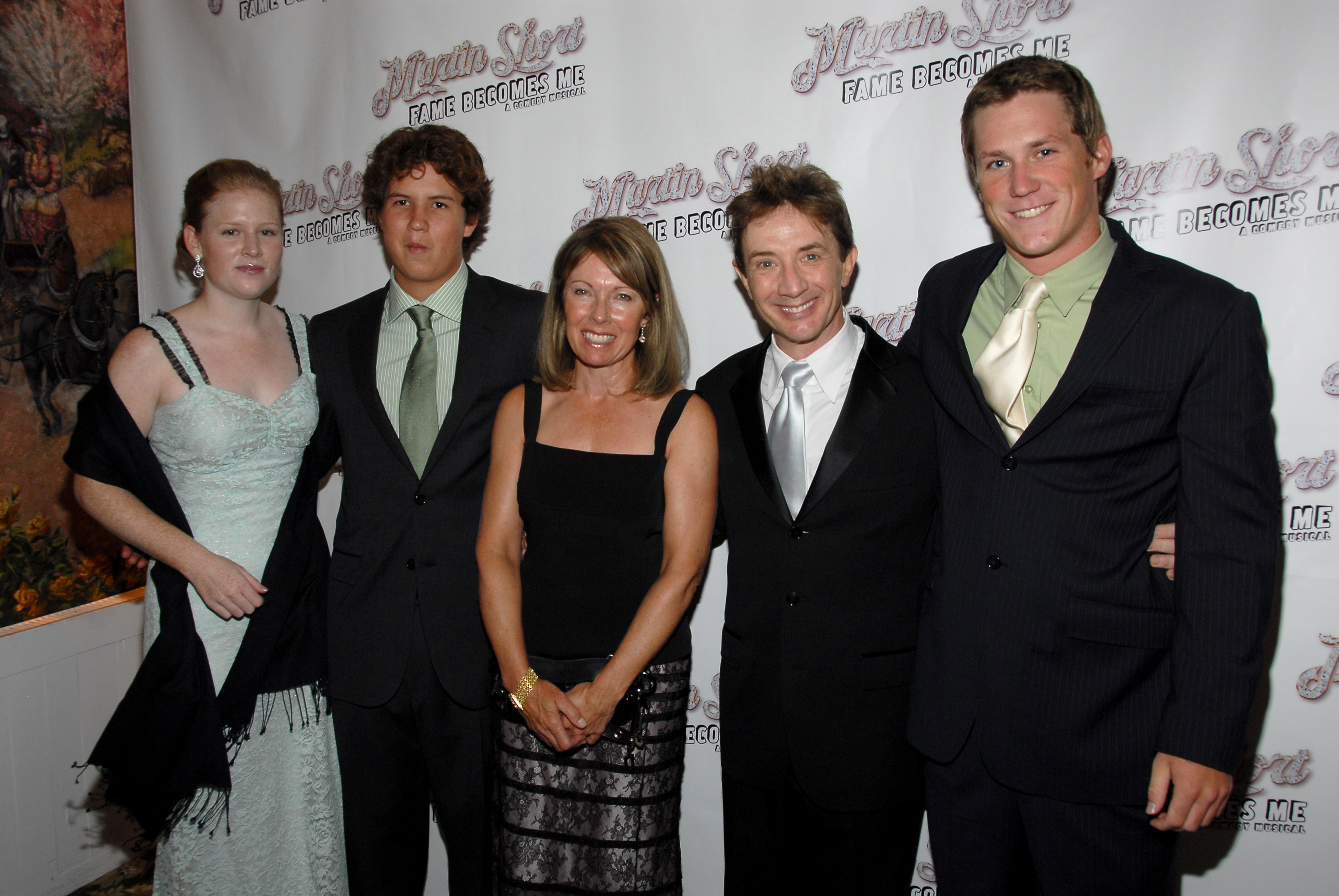 Katherine Short, Henry Short, Nancy Dolman, Martin Short, and Oliver Short at the Broadway Opening Night of "Fame Becomes Me" on August 17, 2006. | Source: Getty Images