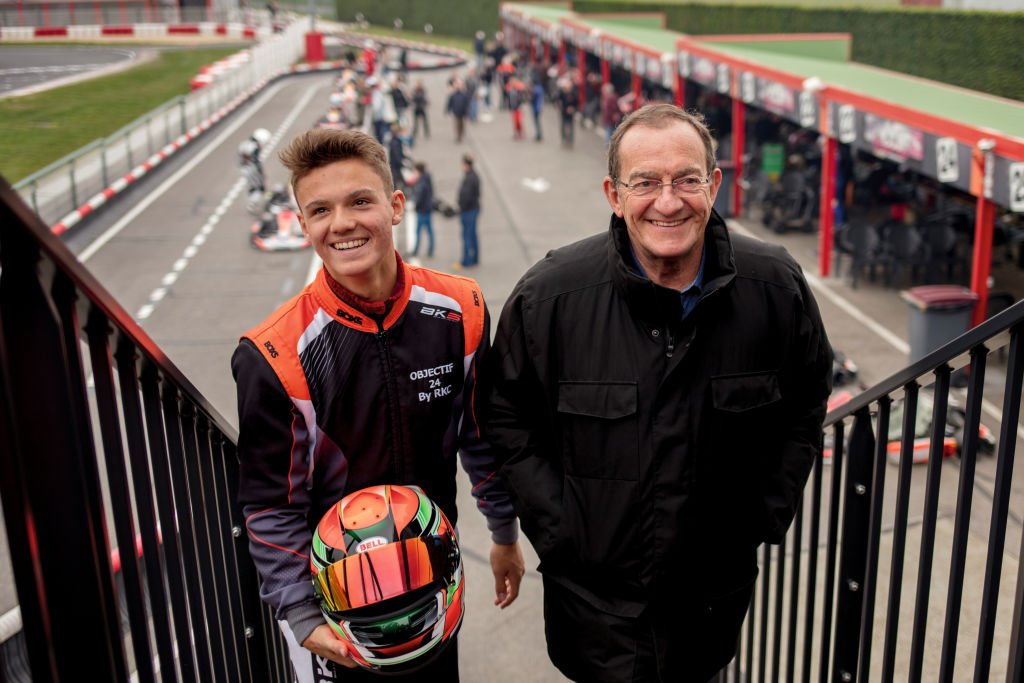 Le journaliste Jean-Pierre Pernaut et son fils Tom sont photographiés pour Paris Match au Racing Kart de Cormeilles (RKC) le 31 mars 2019 à Boissy L'Aillerie, France. | Photo : Getty Images