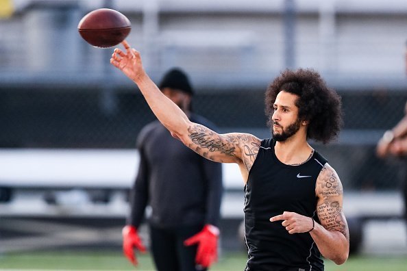  Colin Kaepernick at Charles R Drew high school on November 16, 2019 | Photo: Getty Images