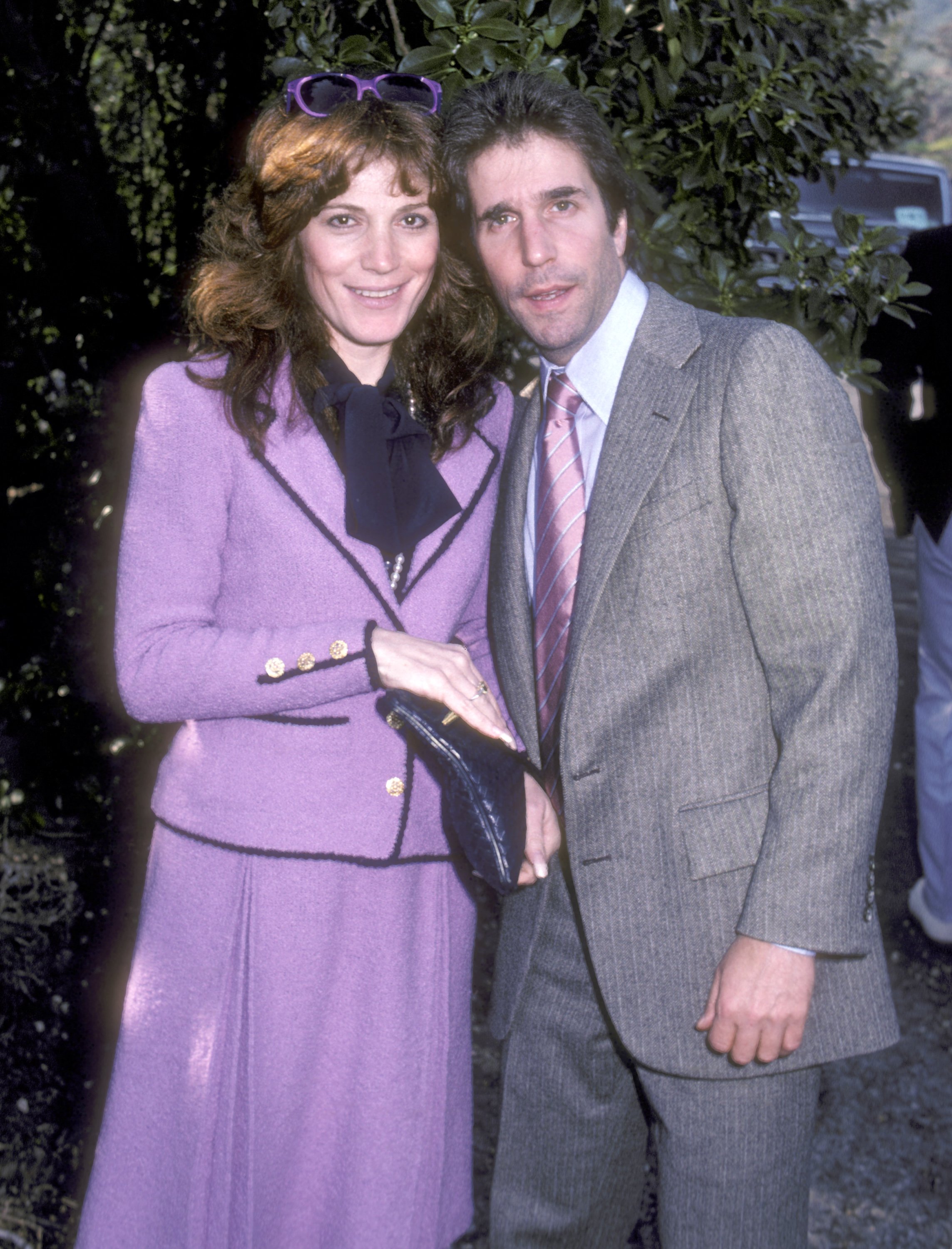 Henry Winkler y su esposa Stacey en la recepción de la boda de Donny Most y Morgan Hart, el 21 de febrero de 1982 en Beverly Hills, California. | Foto: Getty Images