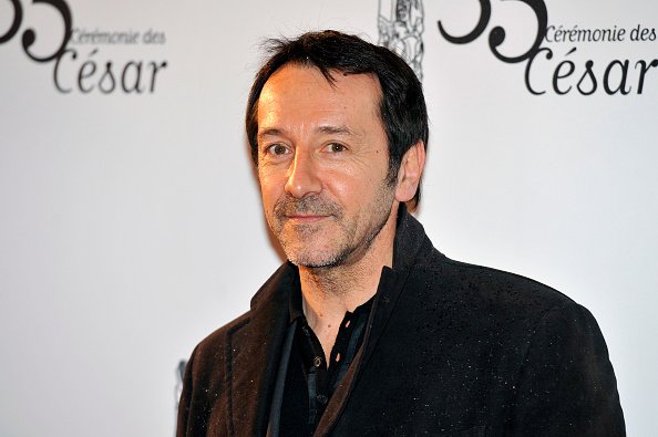 Jean-Hughes Anglade assiste à la 35e édition des César du cinéma. |Photo : Getty Images.