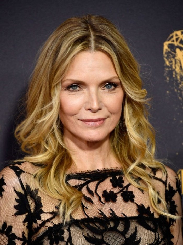 Michelle Pfeiffer on the red carpet at the 2017 Emmy Awards I Image: Getty Images