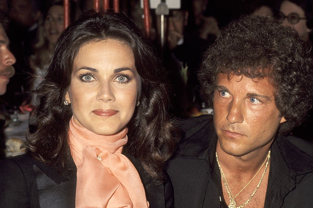 Actress and singer Lynda Carter and Ron Samuels at the Salute to Elizabeth Taylor and Jack Warner by Jewish National Fund Banquet at Beverly Hilton Hotel in Beverly Hills. | Source: Getty Images
