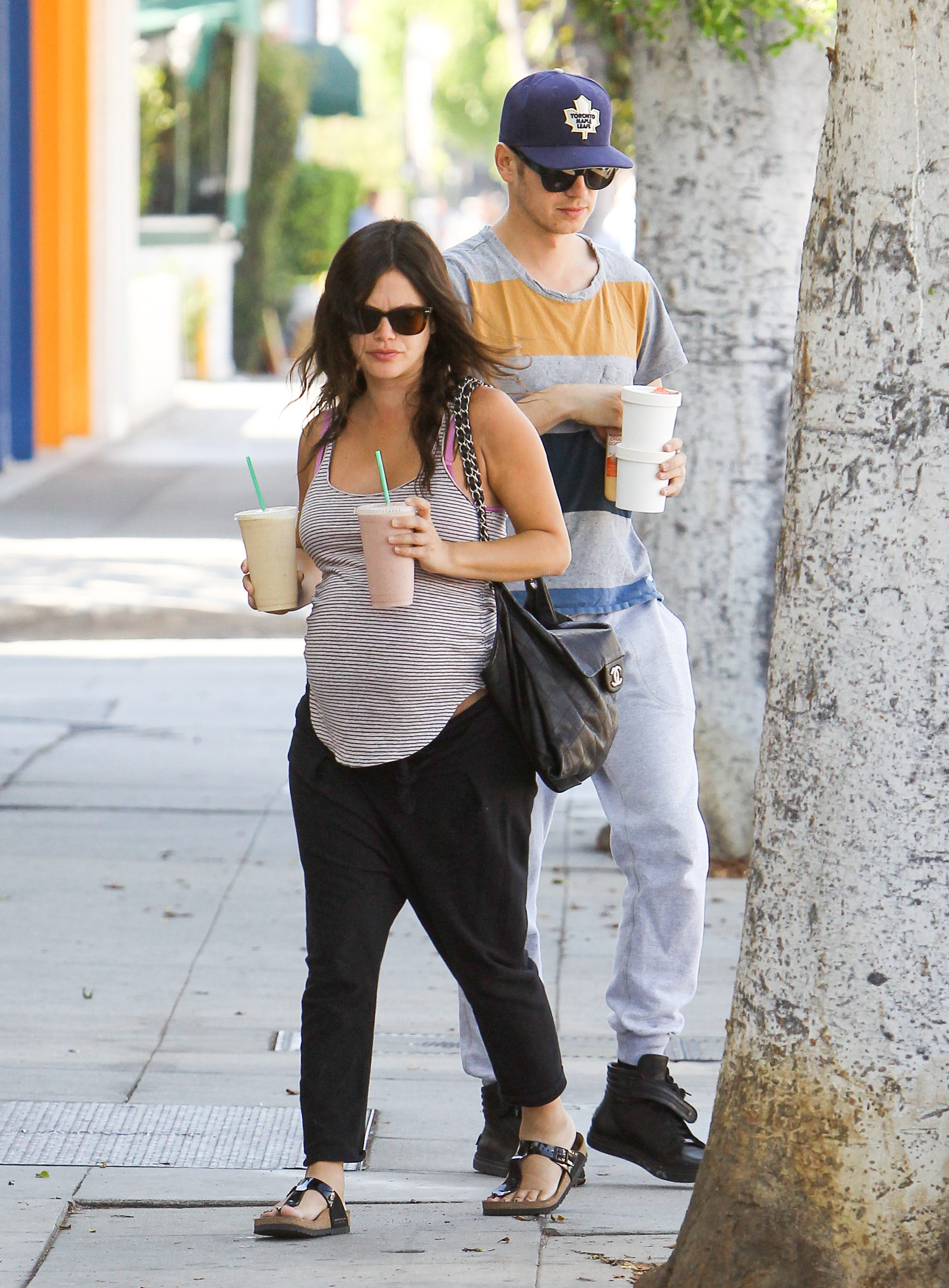 Rachel Bilson and Hayden Christensen spotted out in Los Angeles, California on October 6, 2014. | Source: Getty Images
