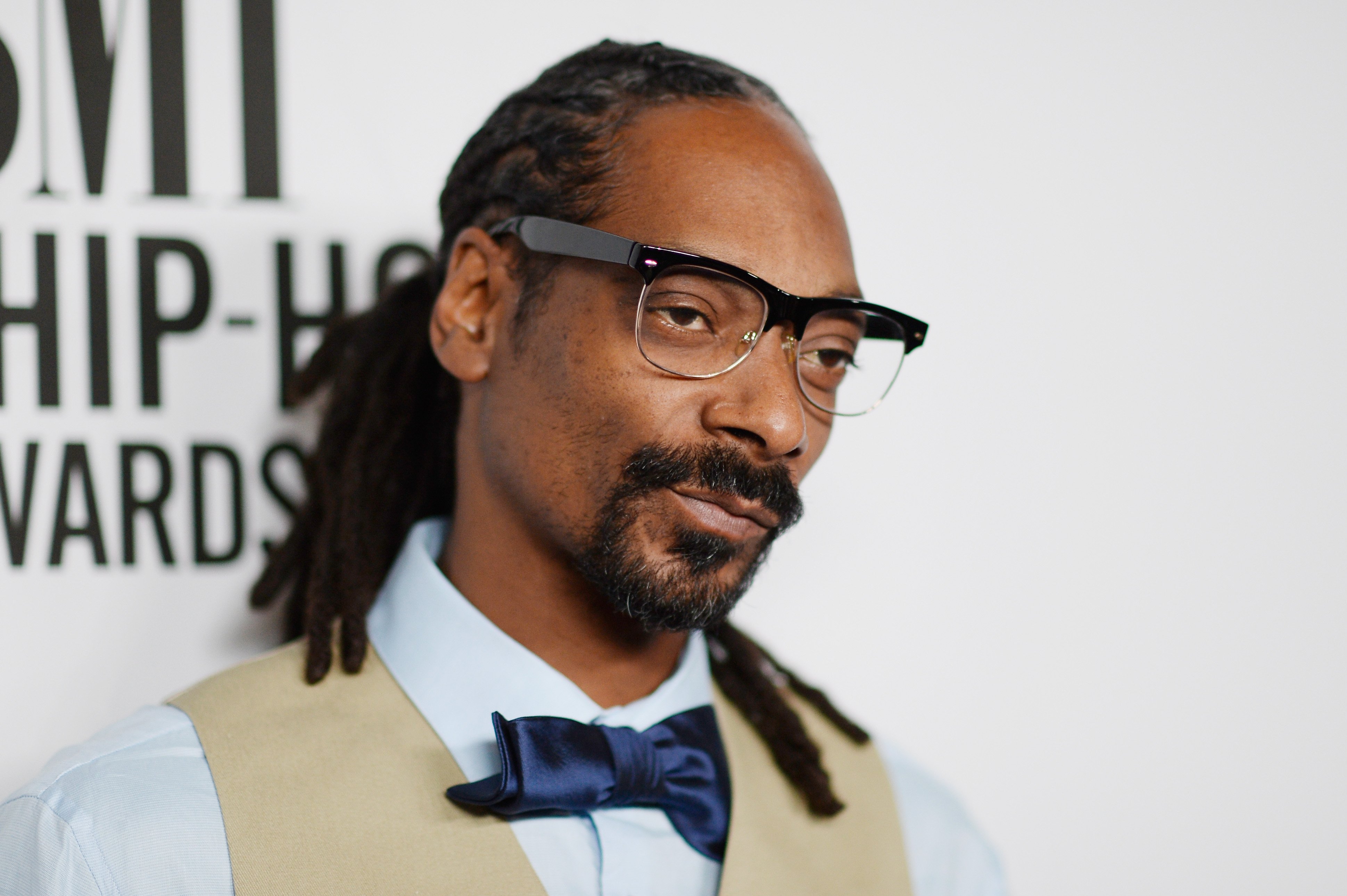 Snoop Dogg, grandfather of three, at the 2015 BMI R&B/Hip-Hop Awards. | Photo: Getty Images