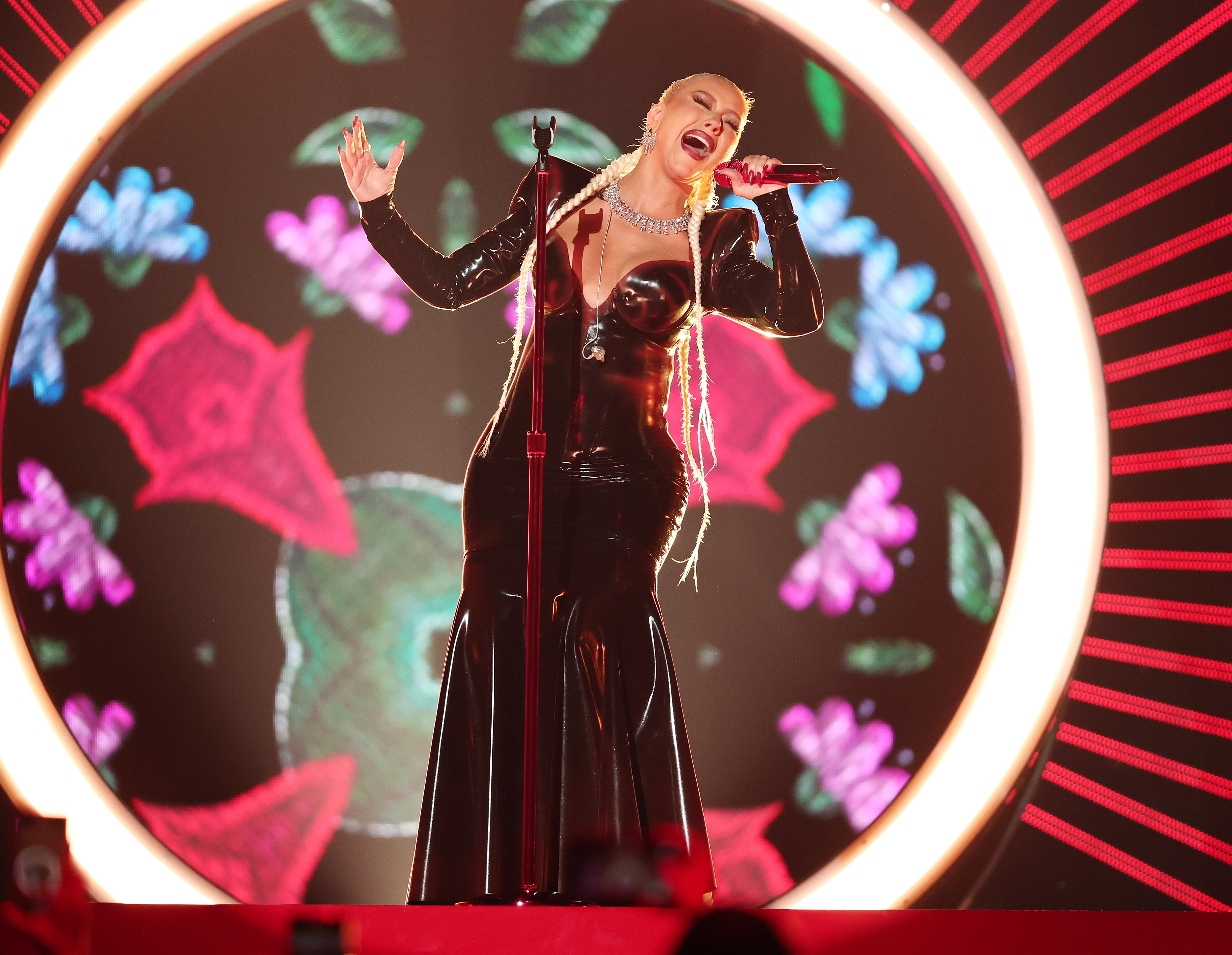 Christina Aguilera auf der Bühne bei den Billboard Latin Music Awards 2022 in Coral Gables, Florida. | Quelle: Getty Images