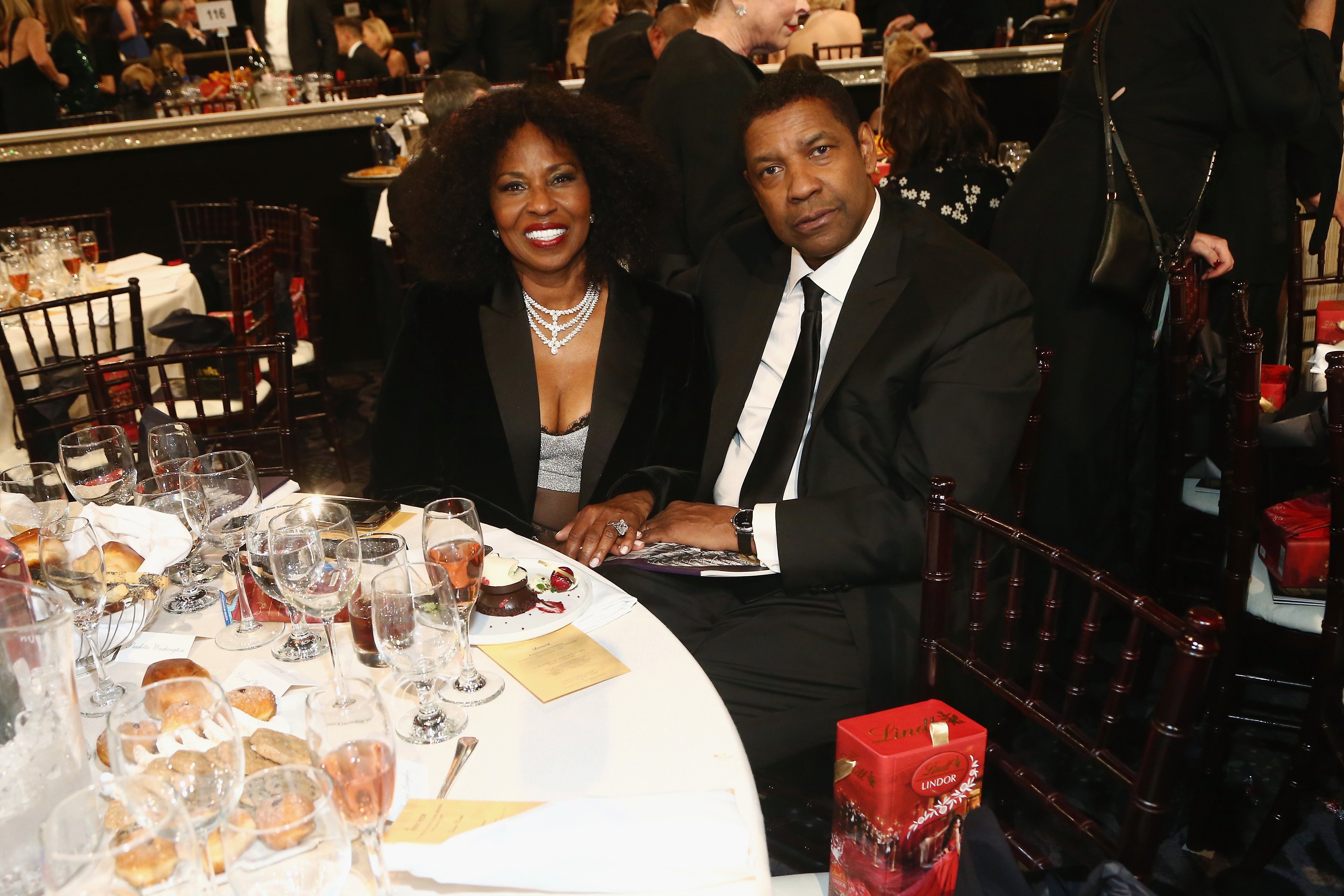 Denzel Washington and Pauletta Washington attend the Golden Globe Awards sponsored by Lindt Chocolate on January 6, 2019 |  Source: Getty Images