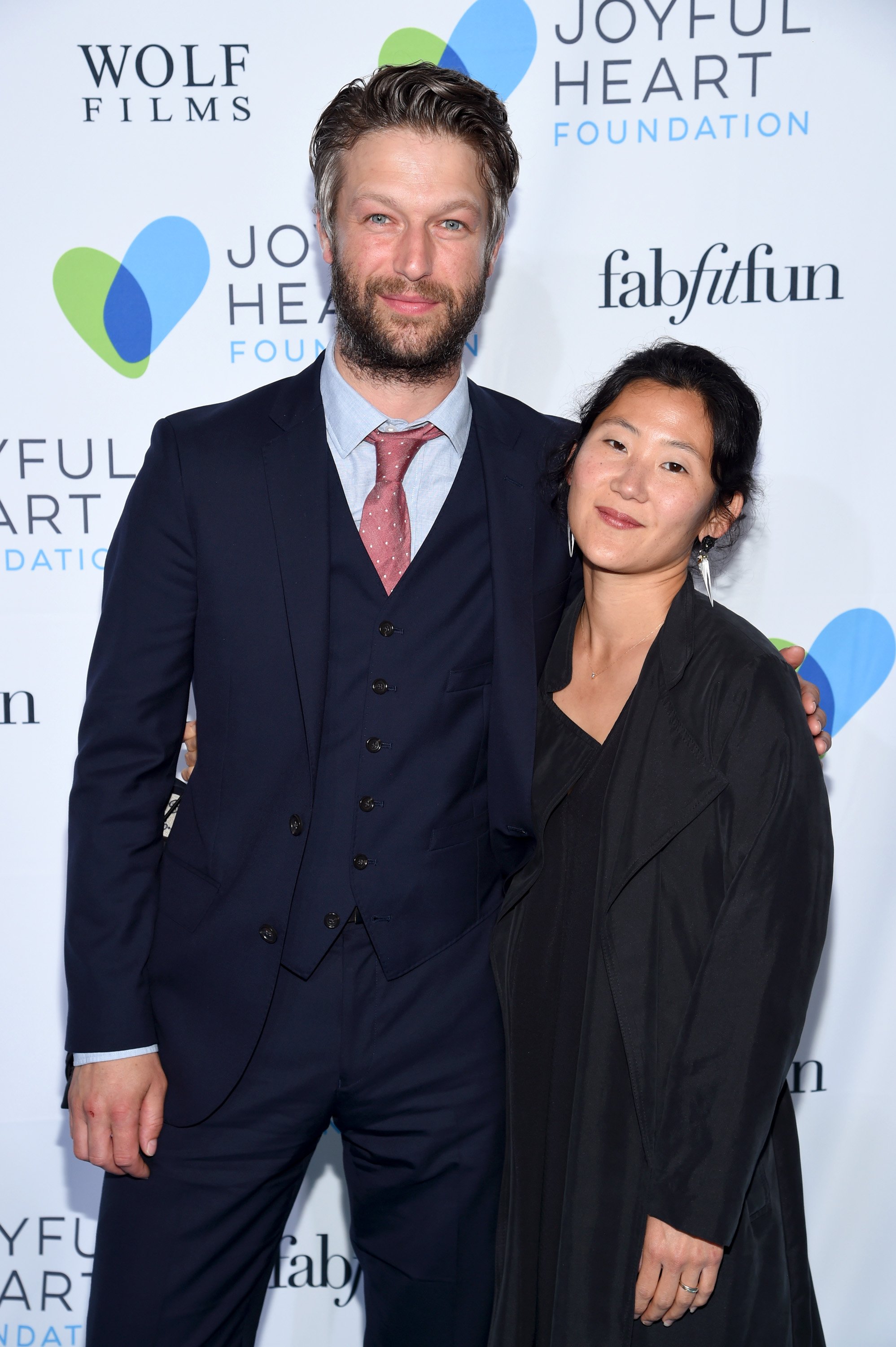 Peter Scanavino and Lisha Bai at The Joyful Revolution Gala In New York City on May 22, 2017 in New York City. | Photo: Getty Images 