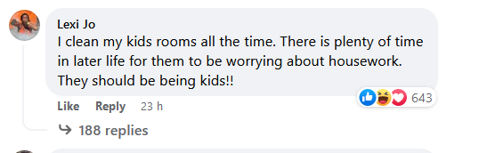 Eine Person lobt Snowenne dafür, dass sie das Zimmer ihrer jugendlichen Tochter aufgeräumt hat | Quelle: Facebook.com/DailyMail