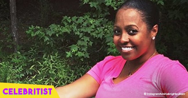 Keshia K. Pulliam shares photo of growing daughter stretching up at the airport window
