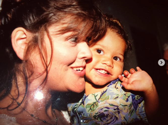 She grew up surrounded by the deep love and support of her parents. In this photo, she posed as a toddler with her mother, Claire Stoermer, in a throwback image uploaded on May 13, 2018. | Source: Instagram/zendaya