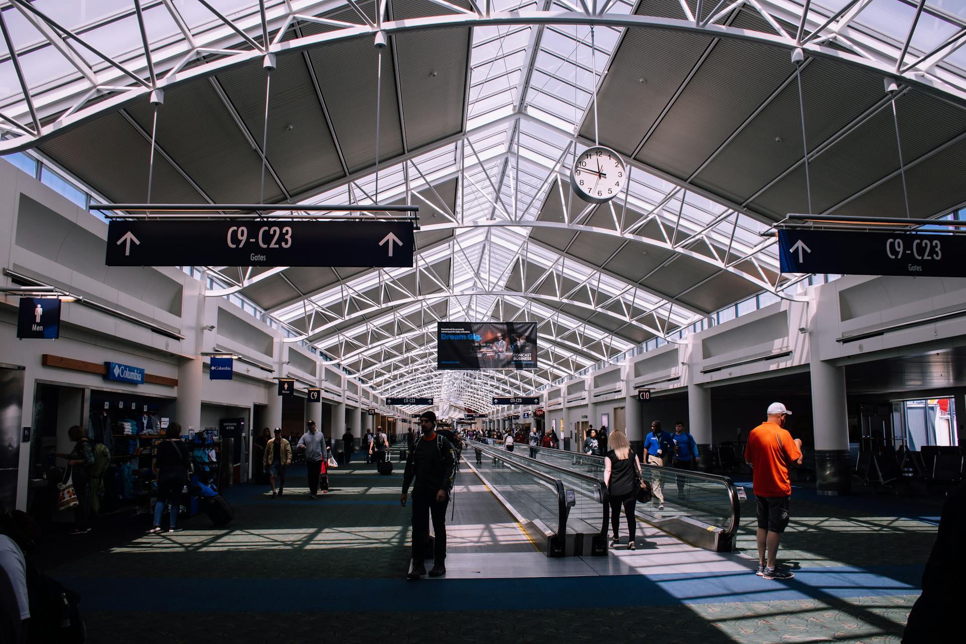 An airport terminal | Source: Pexels