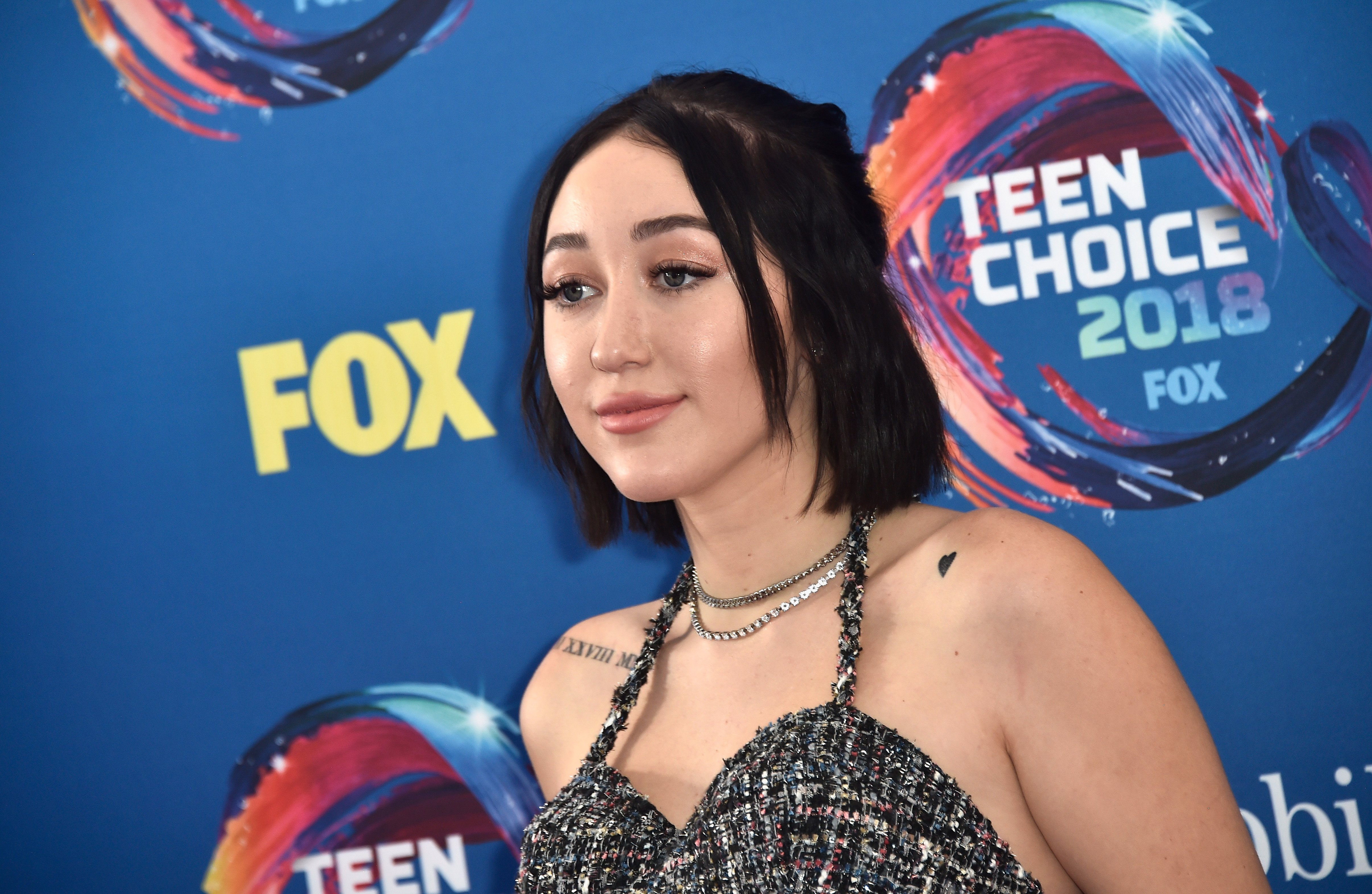 Noah Cyrus at the FOX's Teen Choice Awards at The Forum in Inglewood, California | Photo: Frazer Harrison/Getty Images