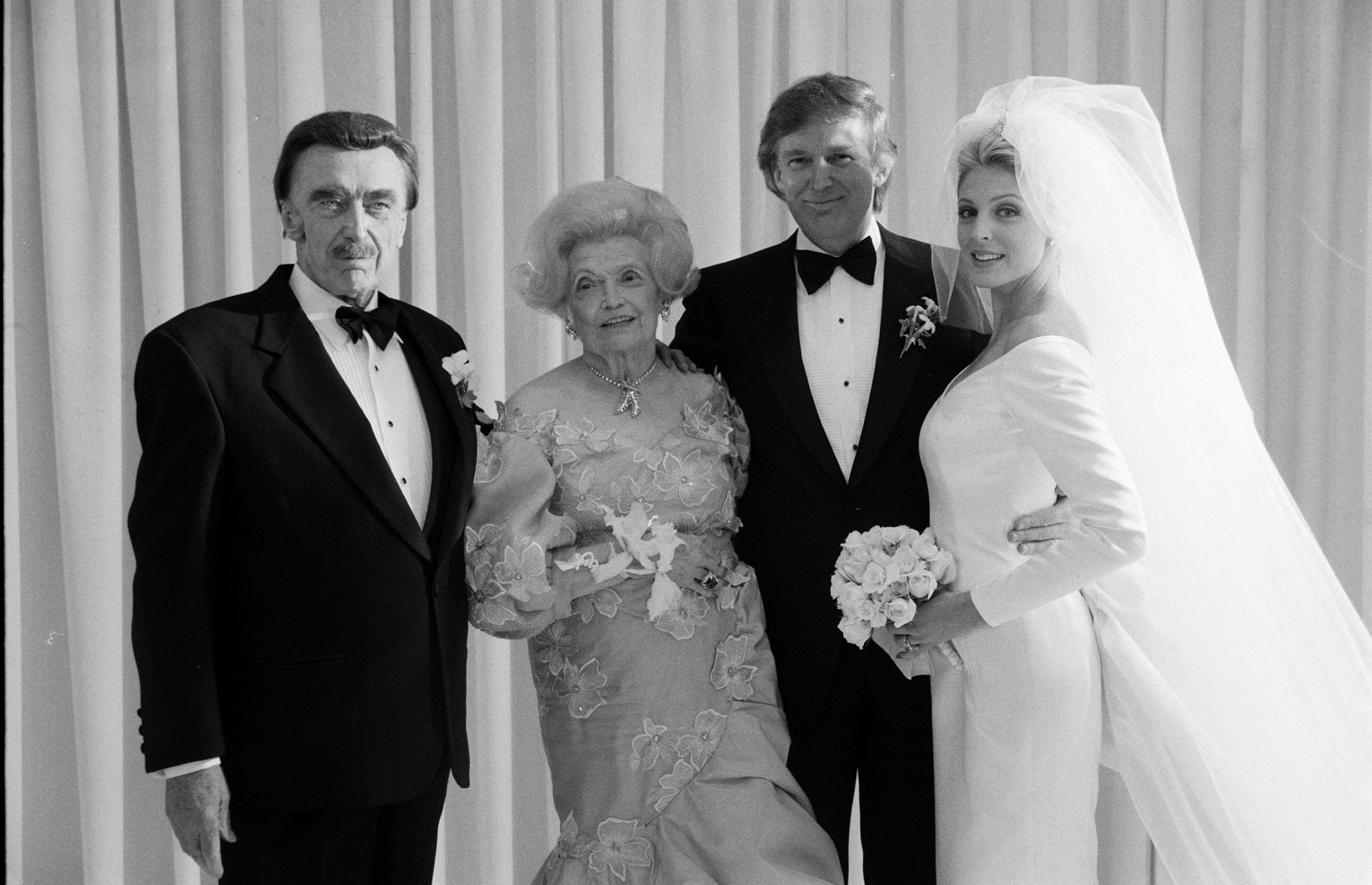 Donald Trump, Marla Maples with Donald Father Fred and Mother Mary at His Wedding on December 20, 1993 | Source: Getty Images