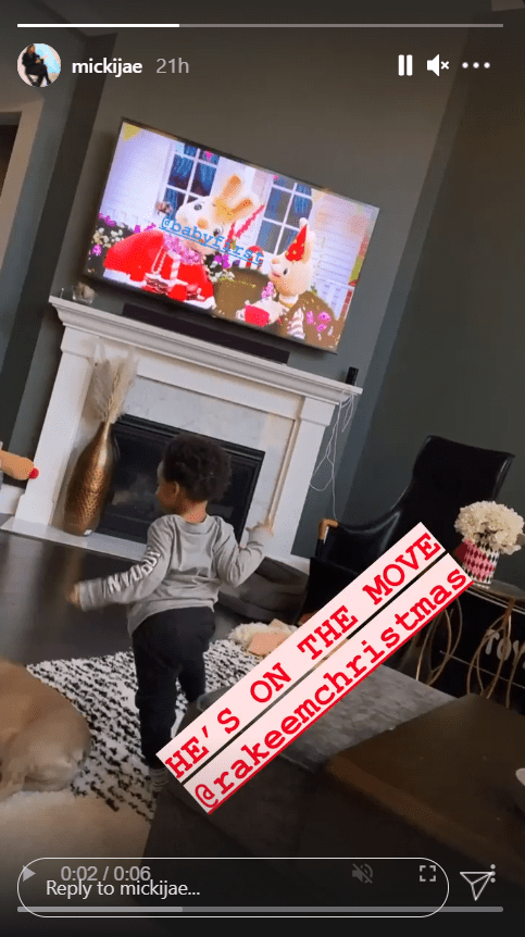 Jasmine Jordan shares a clip of her son Rakeem Jr. playing in the house. | Photo: Instagram/mickijae