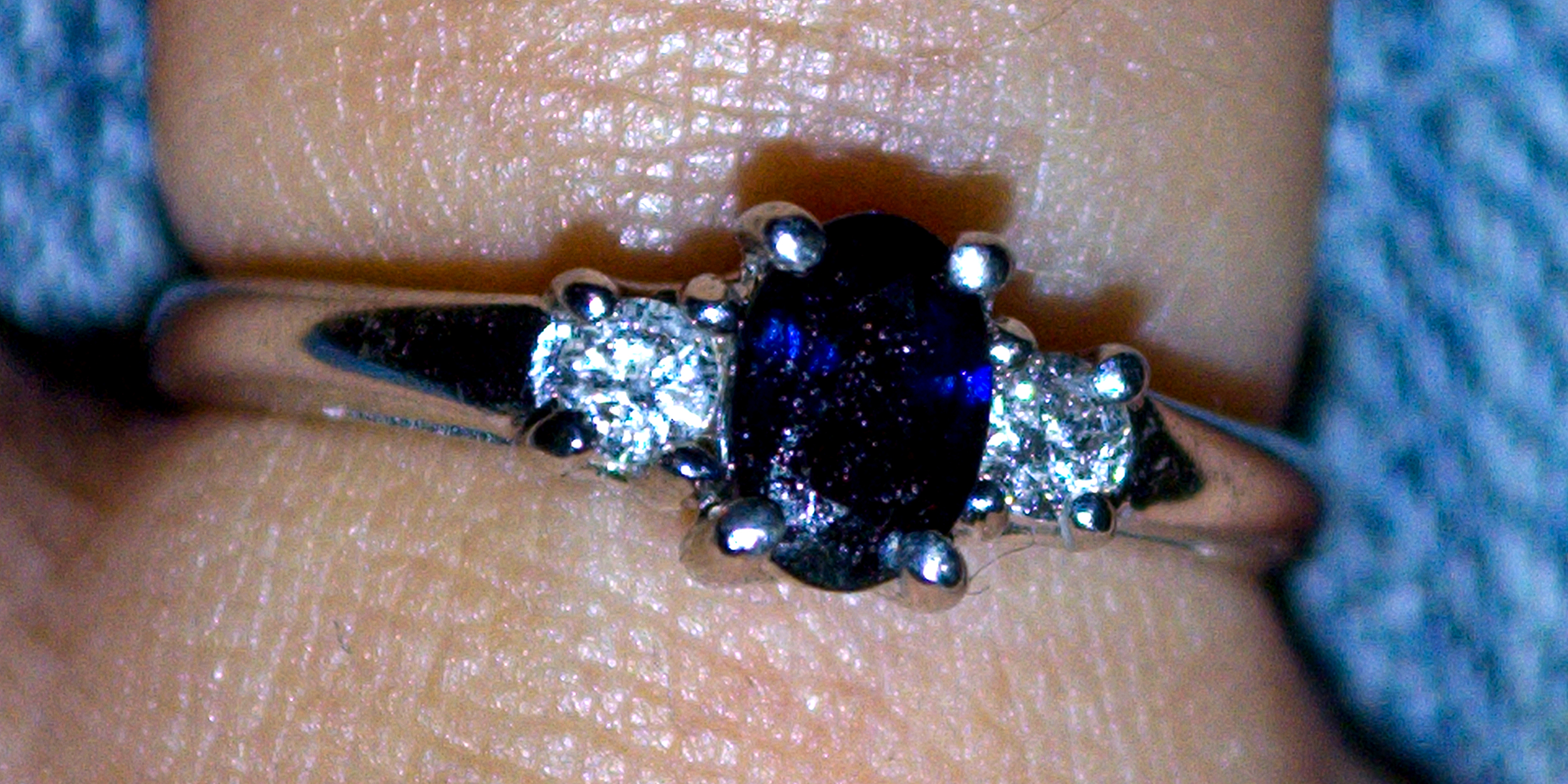 An engagement ring | Source: flickr.com/mikemol