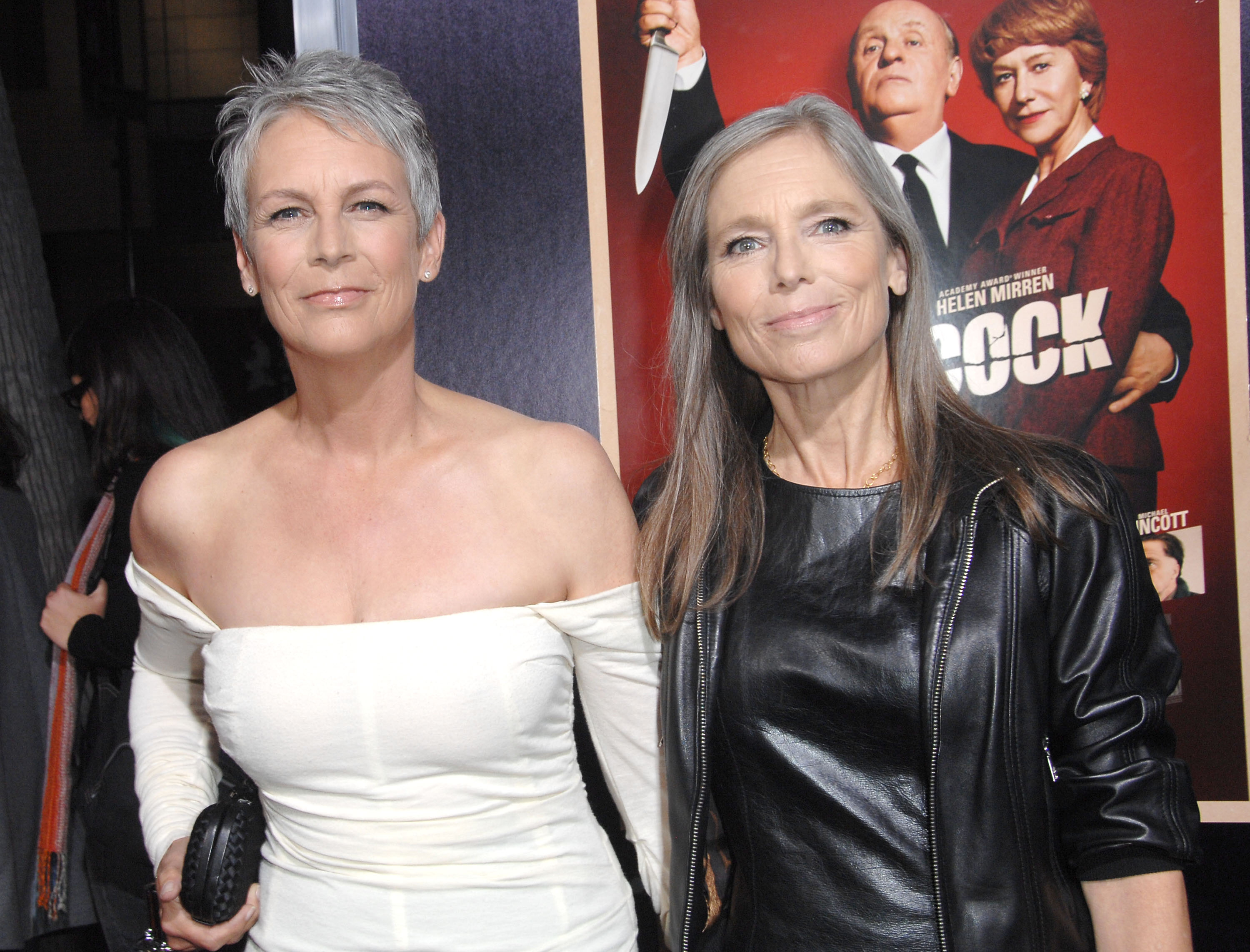 Jamie Lee Curtis and Kelly Lee Curtis arrive at the "Hitchcock" Los Angeles premiere at AMPAS Samuel Goldwyn Theater on November 20, 2012, in Beverly Hills, California | Source: Getty Images