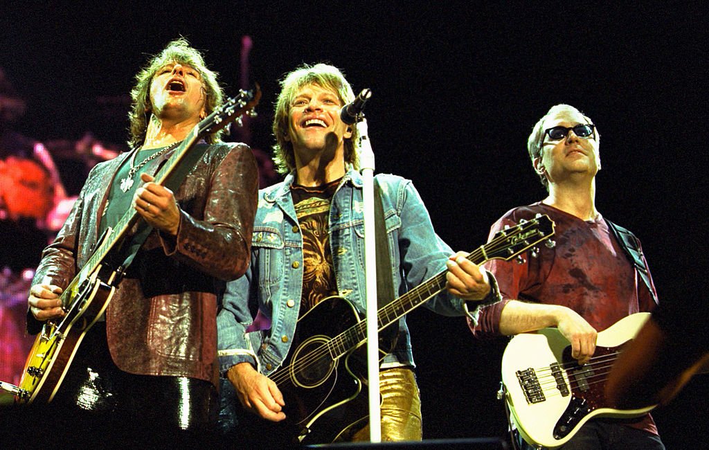 Richie Sambora, Jon Bon Jovi, and Hugh McDonald of Bon Jovi perform onstage during the Universal Appeal Concert on March 24, 2001, at Colonial Stadium in Melbourne, Australia. | Source: Getty Images
