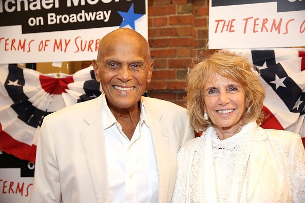 Harry Belafonte and Pamela Frank attend the Broadway Opening Night Performance for 'Michael Moore on Broadway' at the Belasco Theatre on August 10, 2017 | Photo: Getty Images