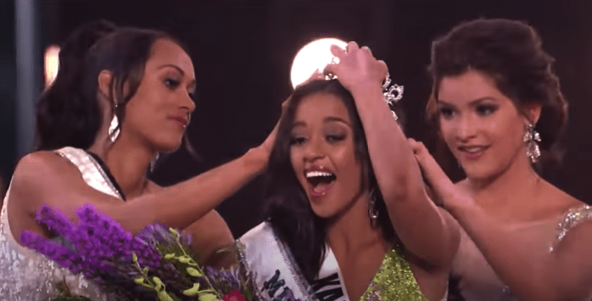 The crowning moment of Miss Teen USA 2018 on May 30, 2018 | Photo: youtube.com/MissTeenUSA