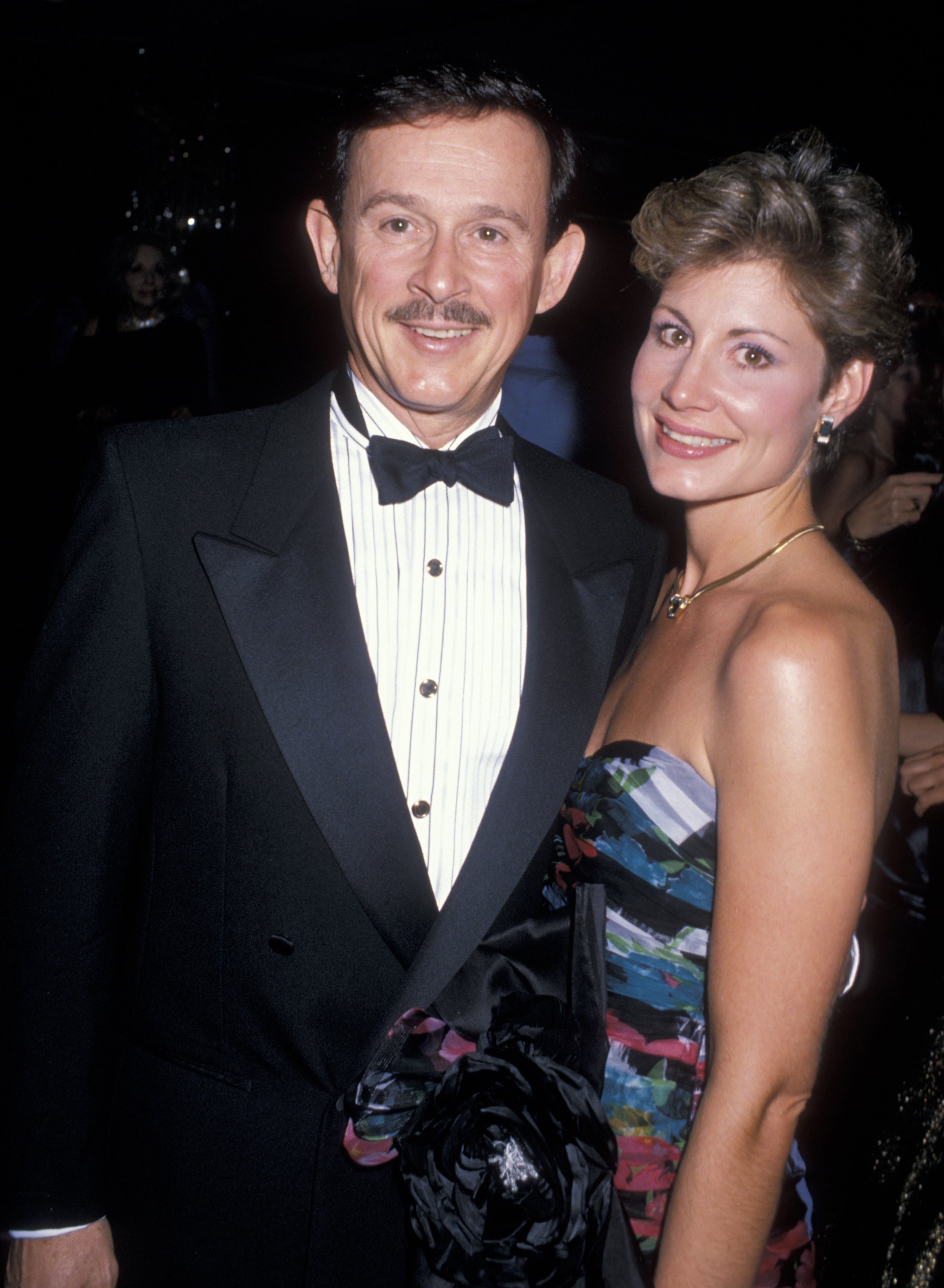 Dick Smothers and Lorraine Martin Smothers are pictured at the 33rd Annual Thalians Ball at the Century Plaza Hotel on October 8, 1988, in Century City, California | Source: Getty Images
