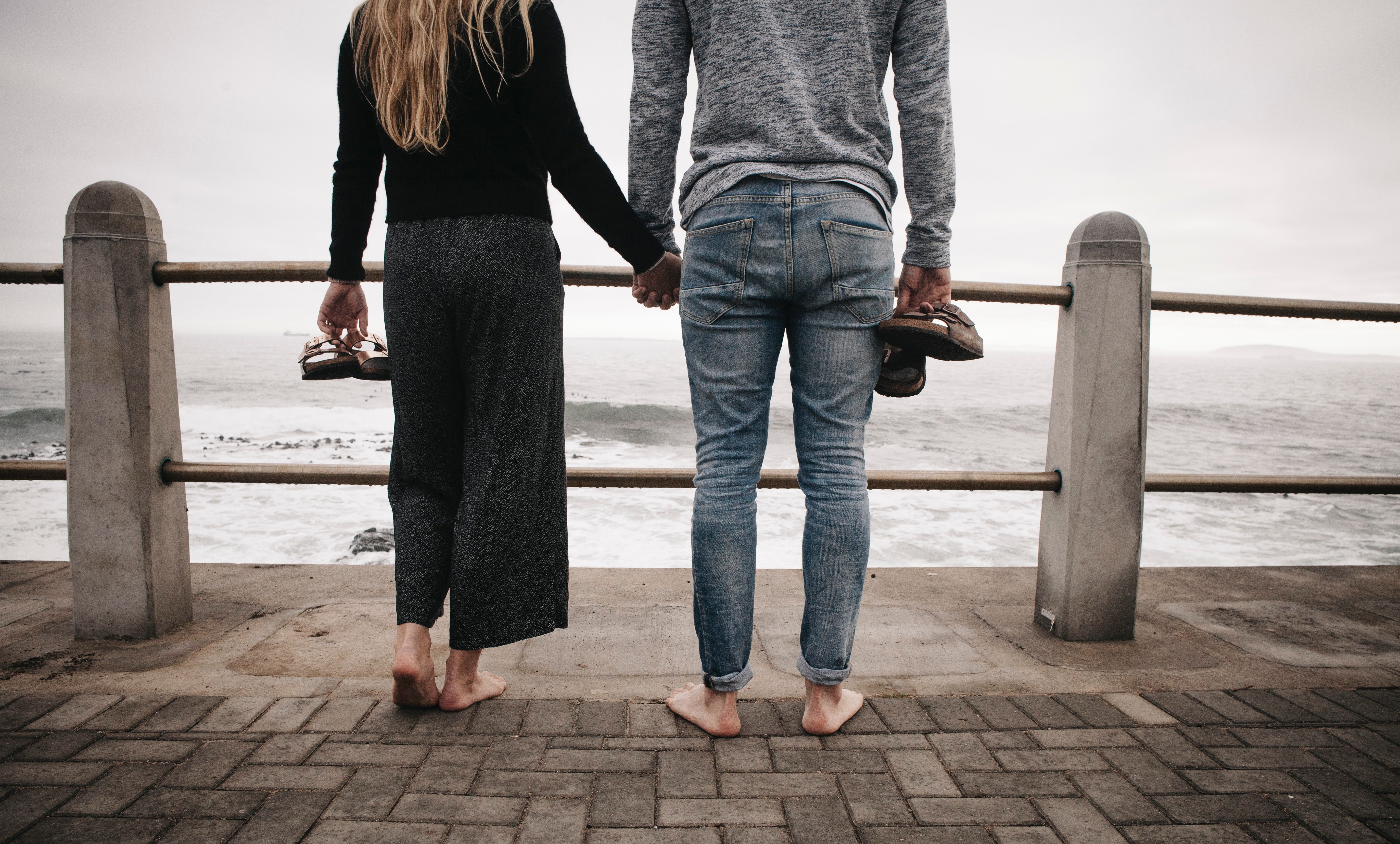 Olivia and Josh went for a walk and enjoyed each other's company. | Source: Unsplash