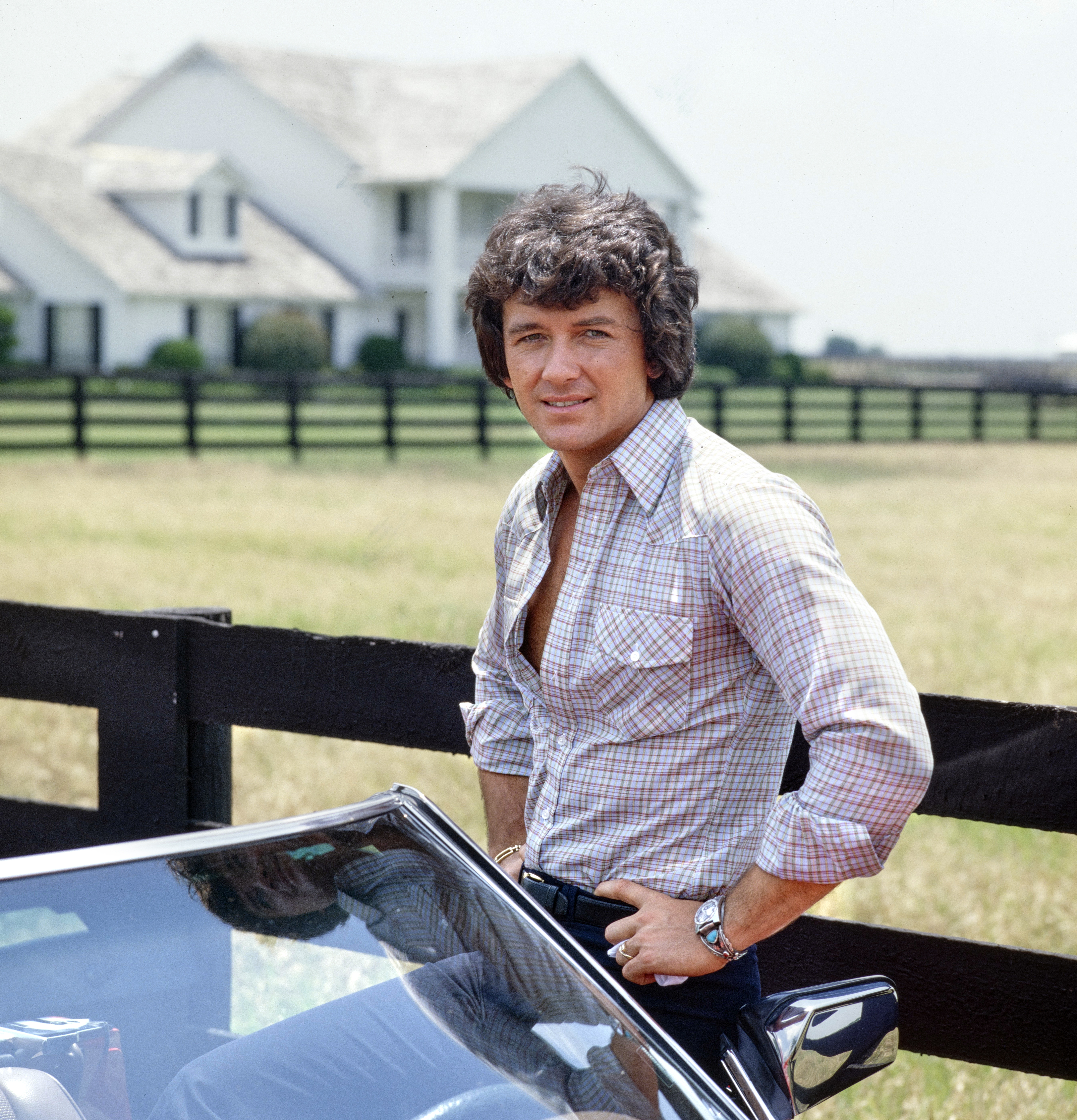 Patrick Duffy as Bobby Ewing in the premiere episode of "Dallas" in Los Angeles, 1978 | Source: Getty Images