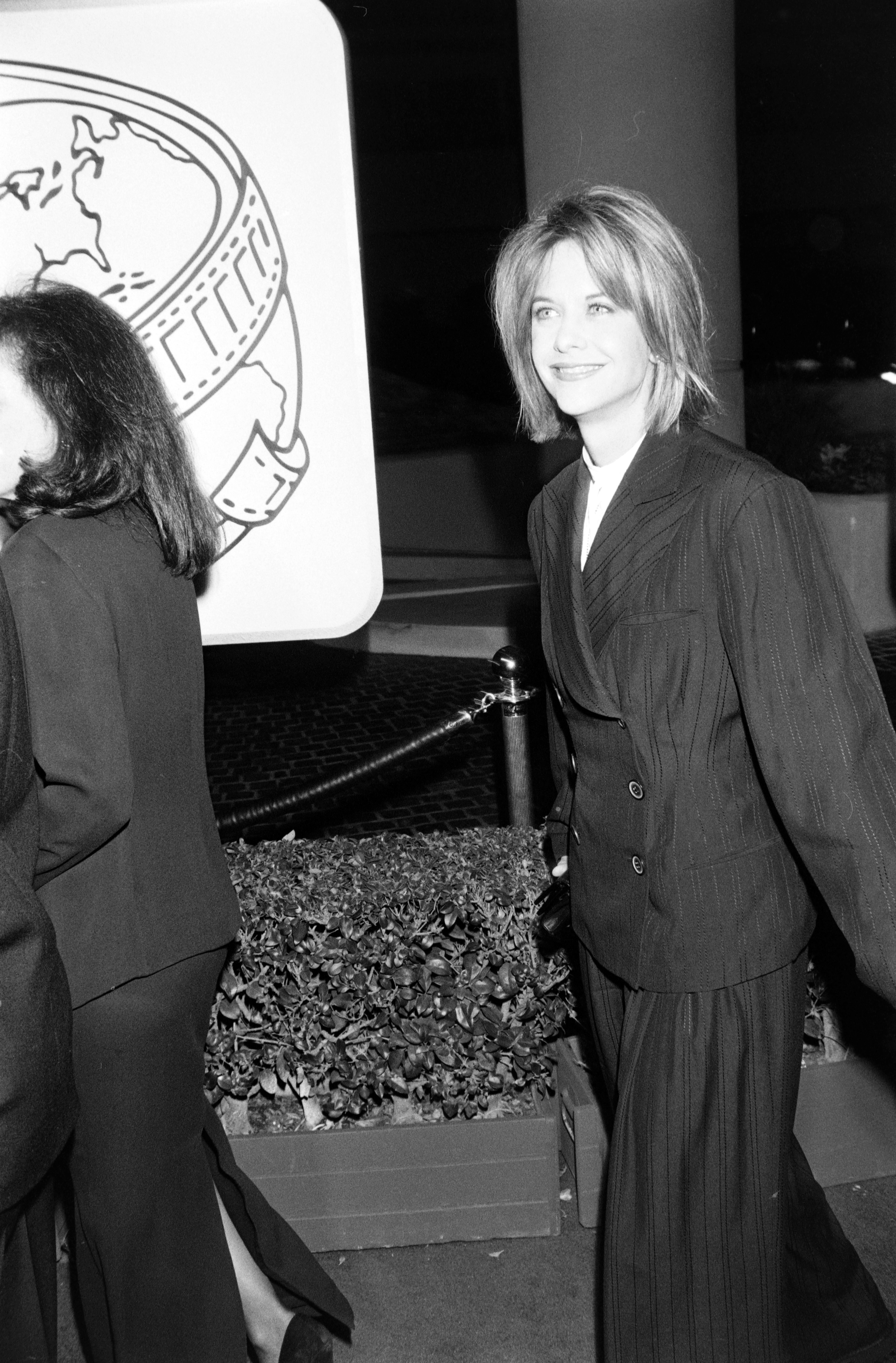 Meg Ryan attends the 51st Annual Golden Globe Awards on January 22, 1994 in Beverly Hills, California. | Source: Getty Images