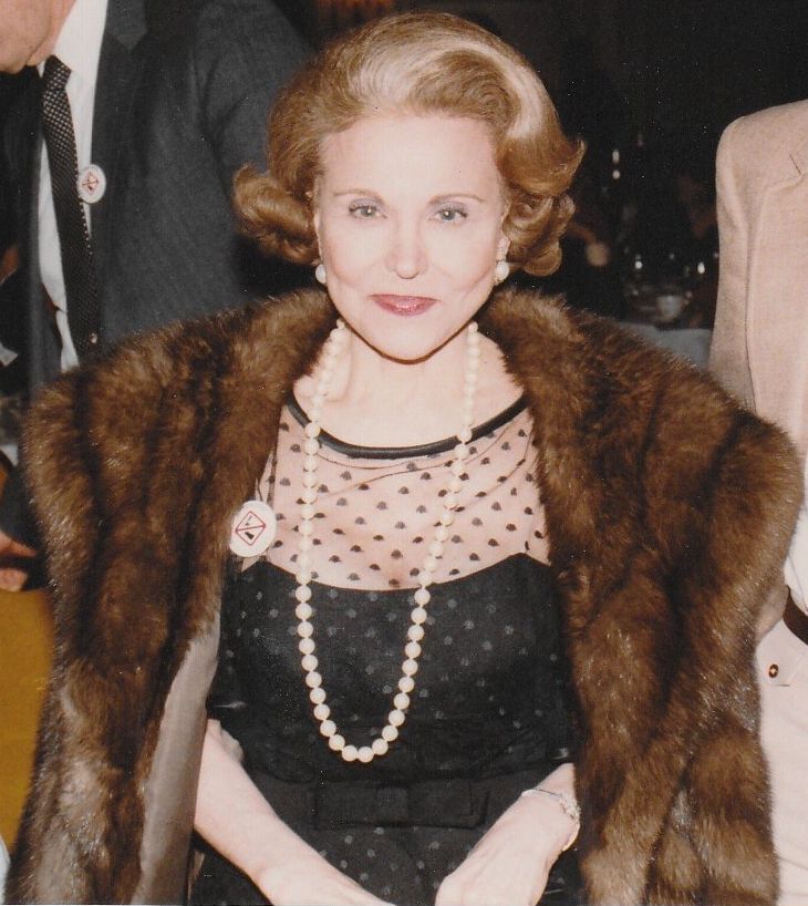 Eppie Lederer, known as Ann Landers in Chicago, 1983 | Source: Wikimedia Commons