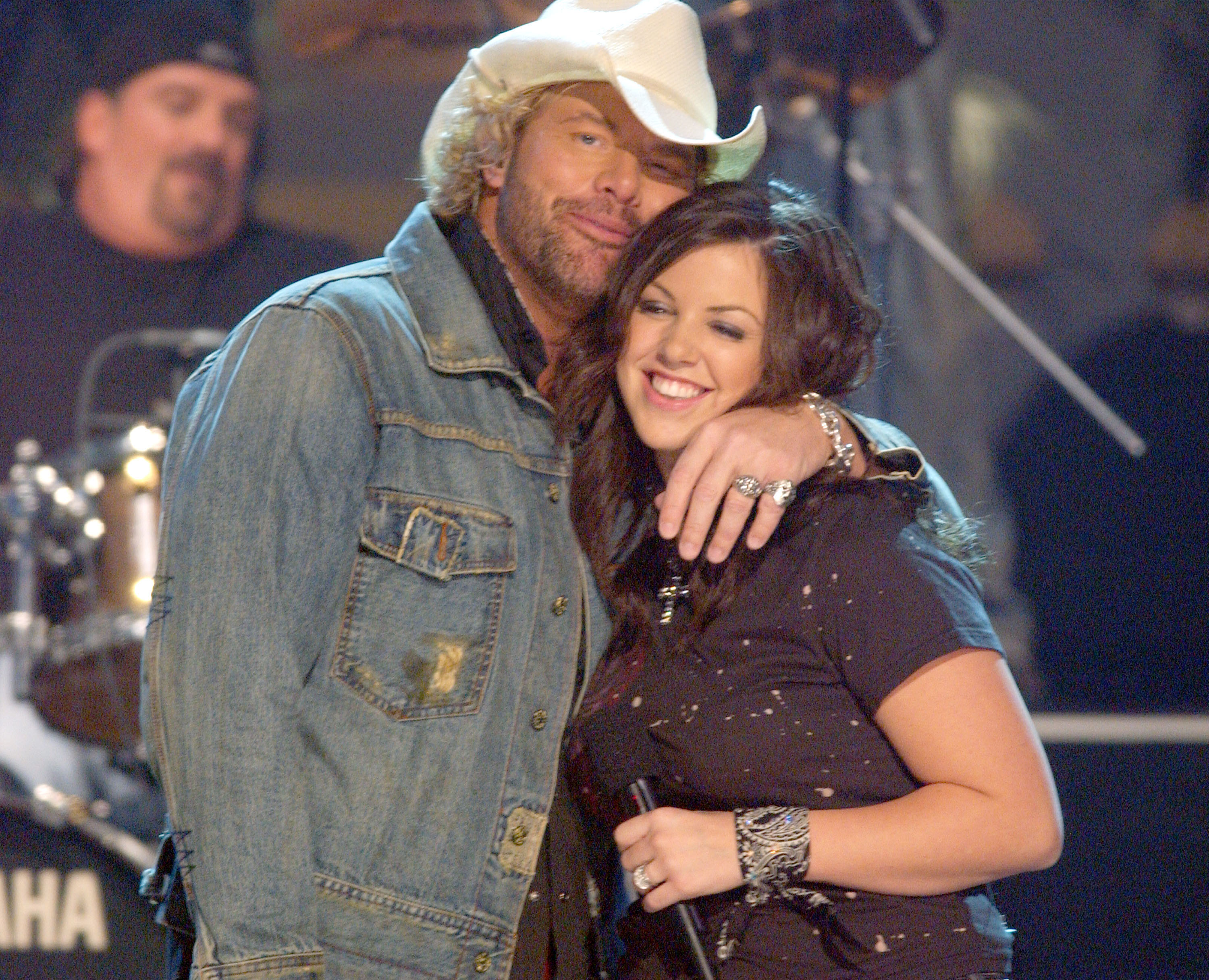 Toby and Krystal Keith at the 38th Annual Country Music Awards in Nashville, Tennessee in 2004. | Source: Getty Images
