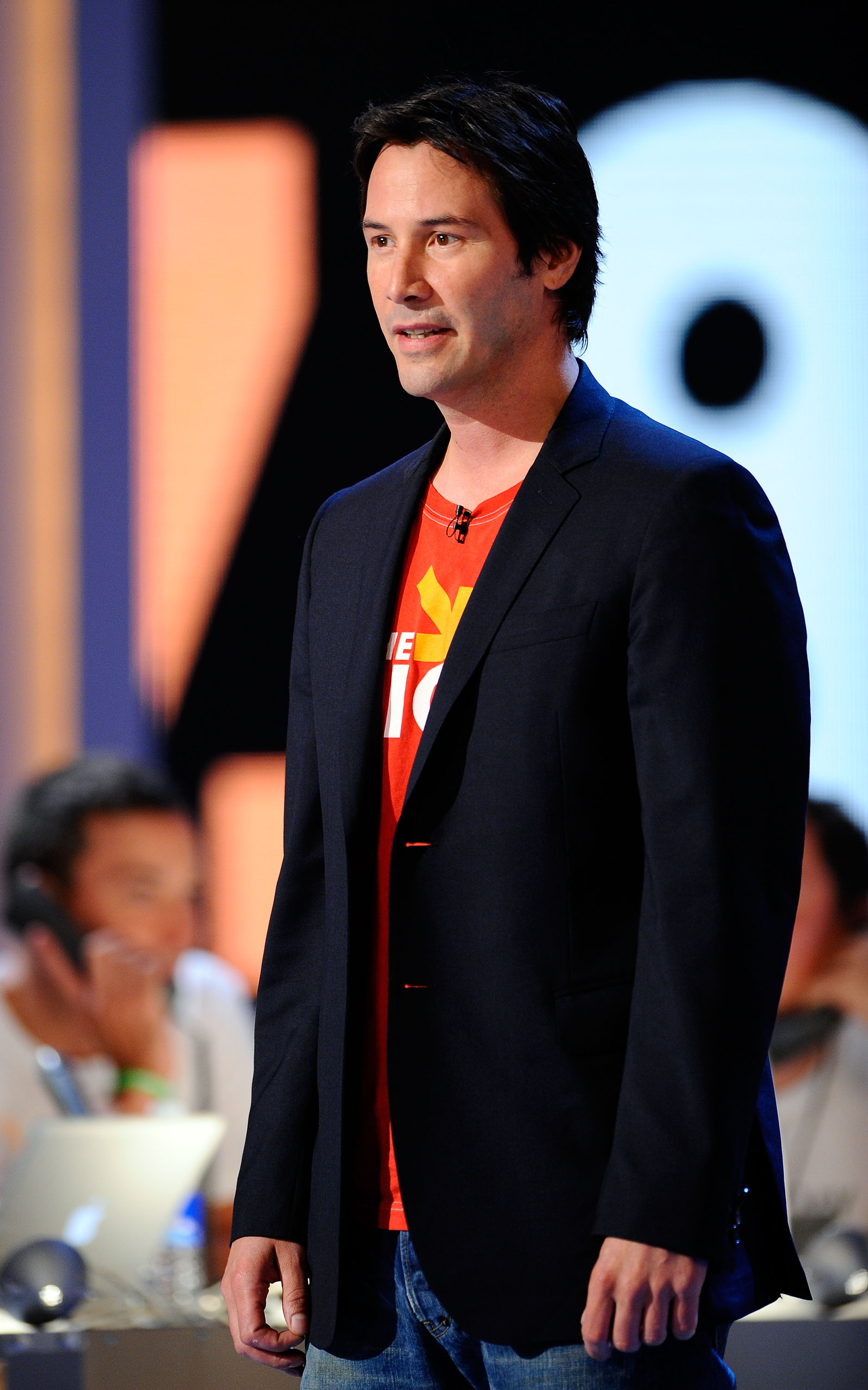 Keanu Reeves at the Stand Up To Cancer event in Hollywood on September 5, 2008. | Source: Getty Images