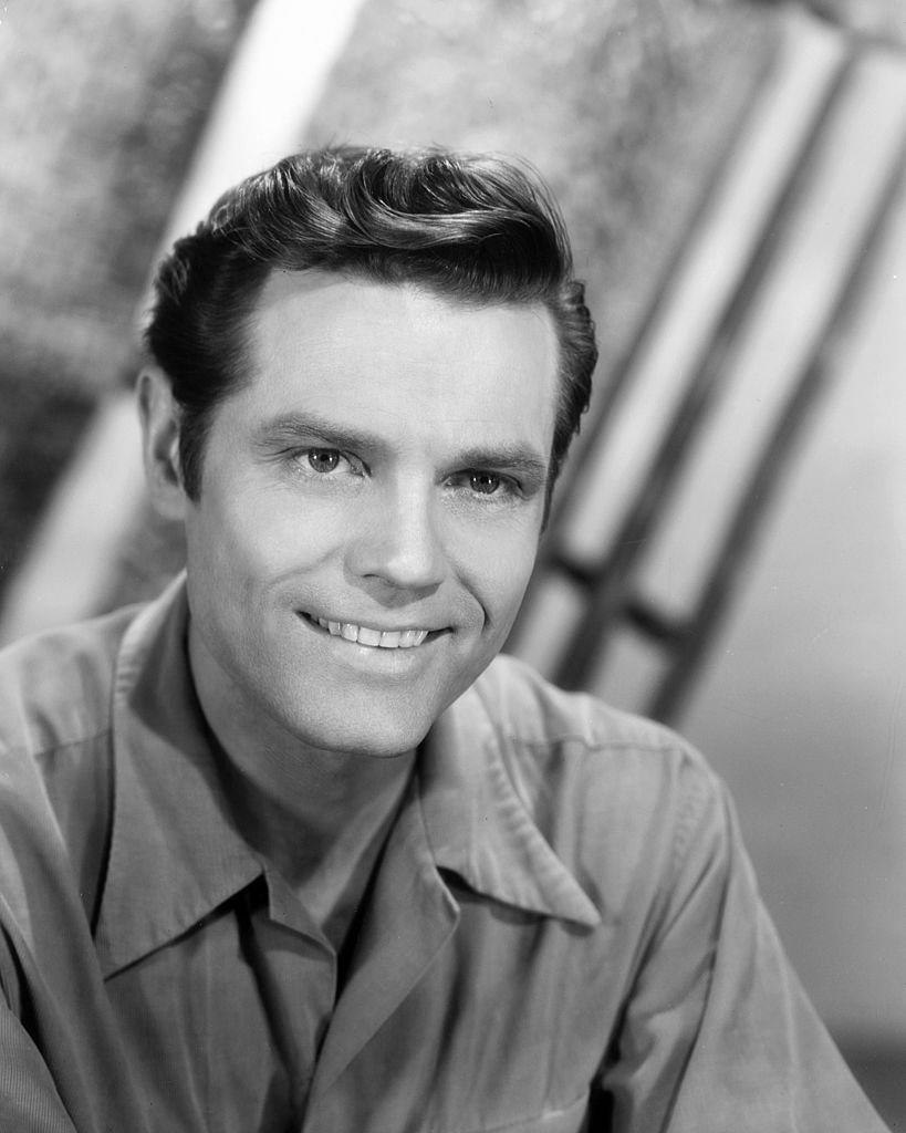 US actor Jack Lord in a studio portrait, circa 1950. | Photo: Getty Images