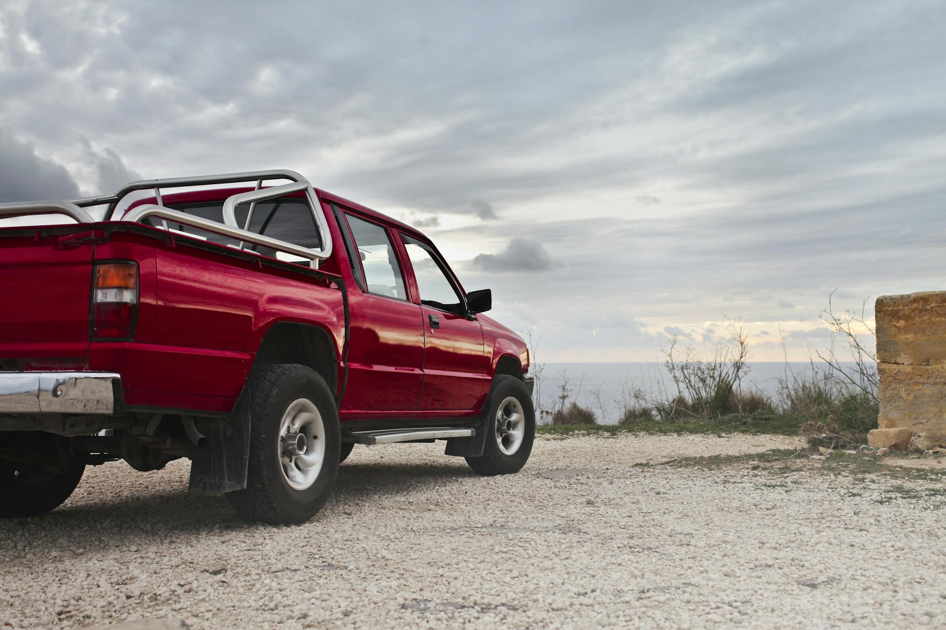 A red pickup truck | Source: Pexels
