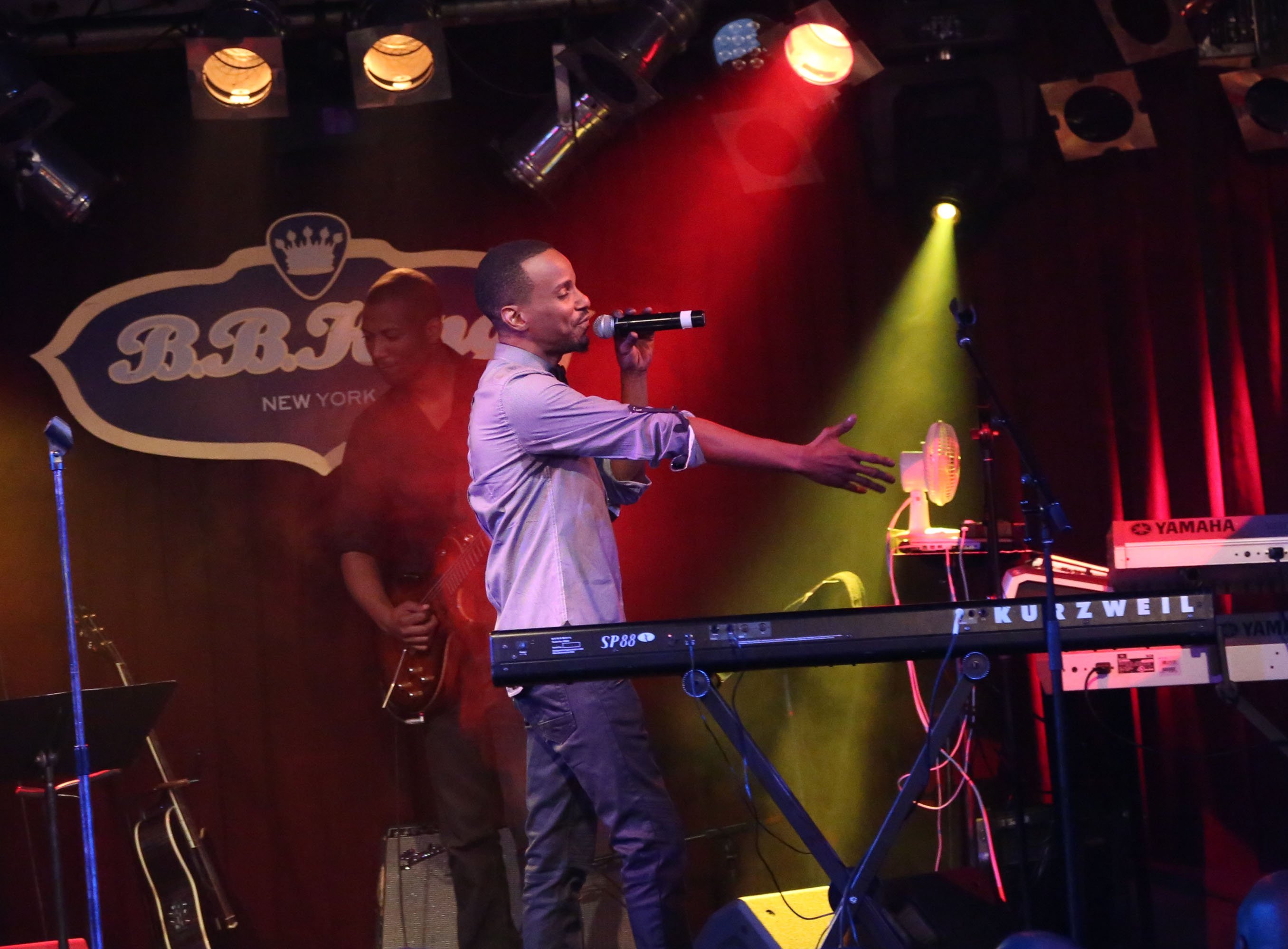 Tevin Campbell performing at the B.B. King Blues Club & Grill on June 14, 2014 | Source: Getty Images
