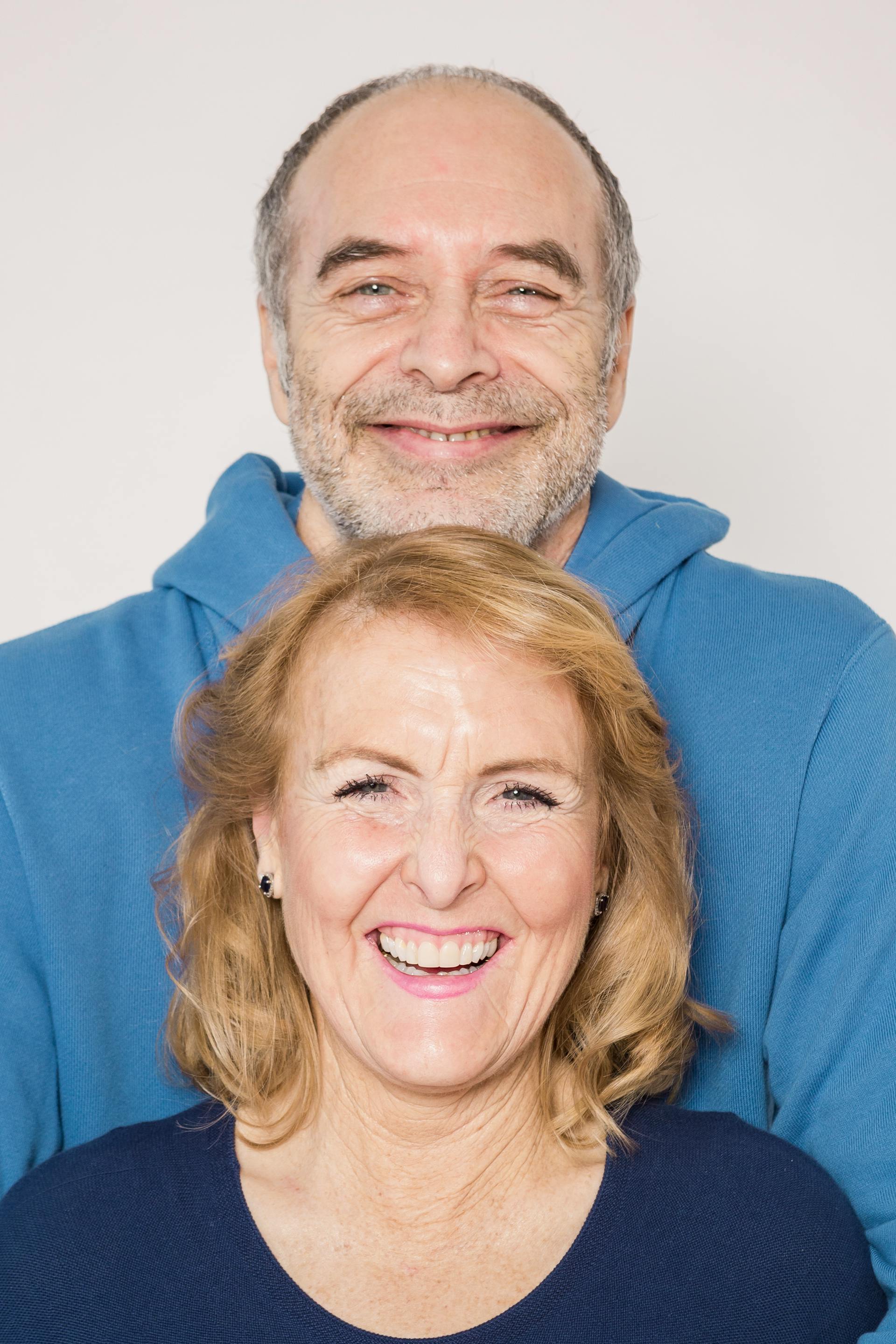 A happy middle-aged couple | Source: Pexels