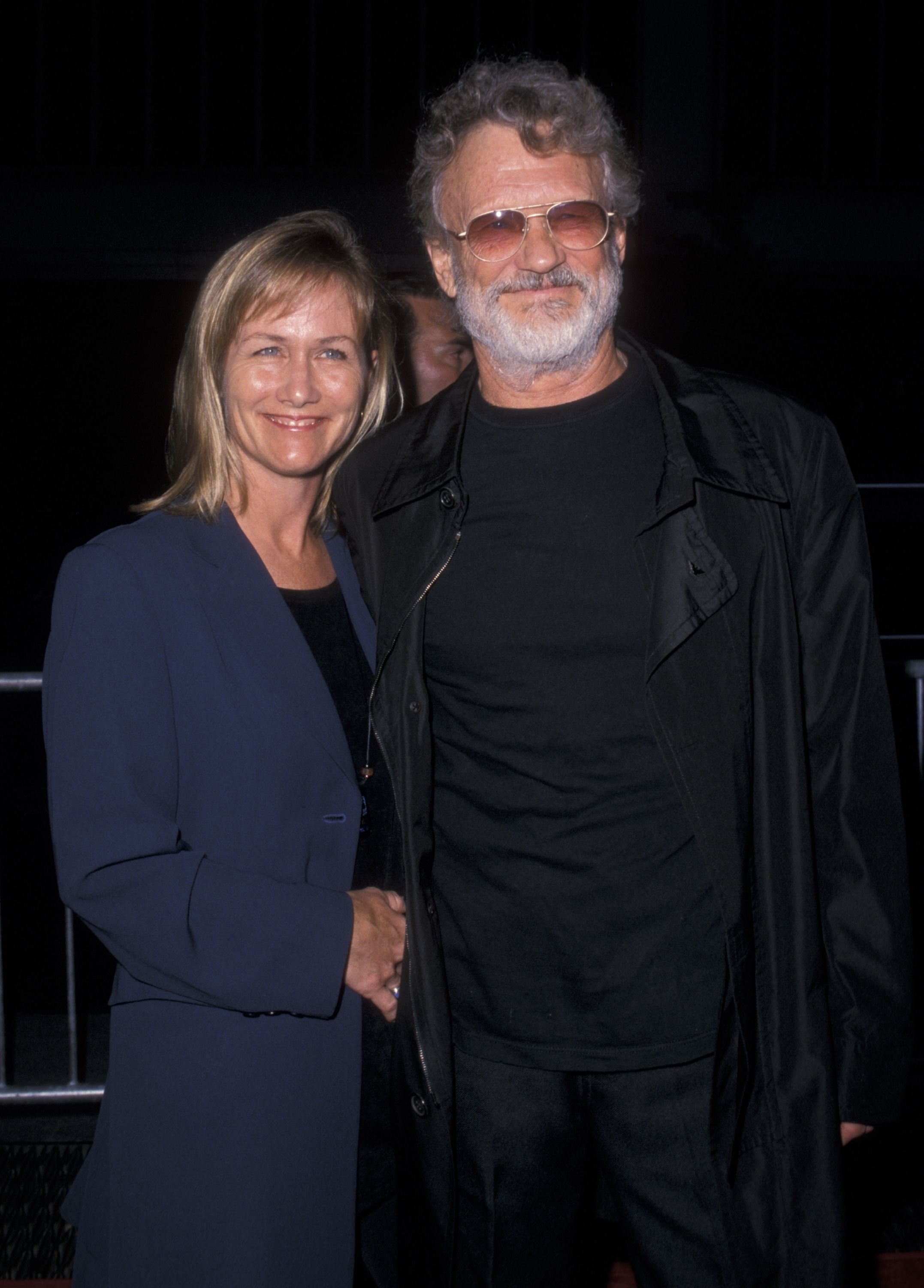 Kris Kristofferson and Lisa Meyers during the premiere of "Planet of the Apes" on July 23, 2001 at the Ziegfeld Theater in New York City. | Source: Getty Images