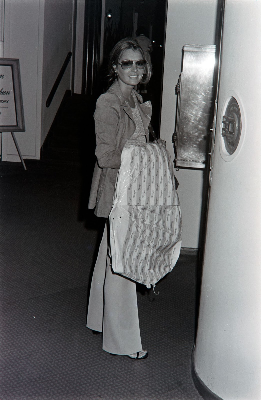 The "Rio Lobo" actress photographed at the Beverly Hills Hotel on the day of the 44th Academy Awards on April 10, 1972. | Source: Getty Images