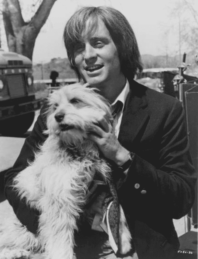 Michael Douglas filming a scene, with a dog, from the movie "Hail Hero" in1969 | Source: Getty Images