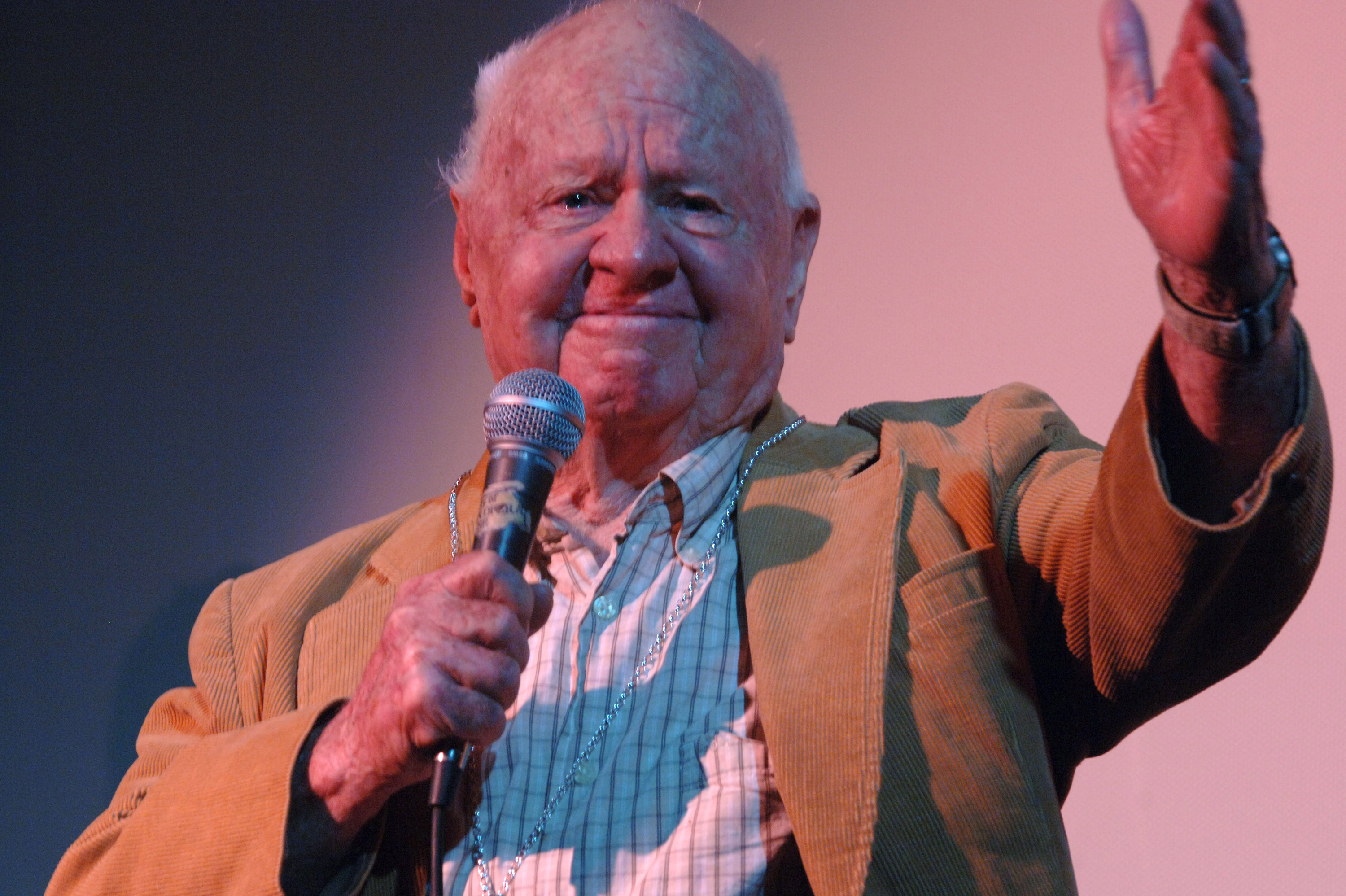 Mickey Rooney Receives the Festival Silver Medallion Award at the 32nd Telluride Film Festival. | Source: Getty Images