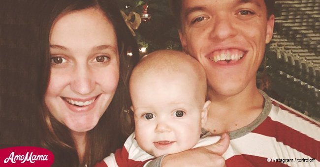 Tori Roloff flauns her body in a swimsuit as she poses with little Jackson