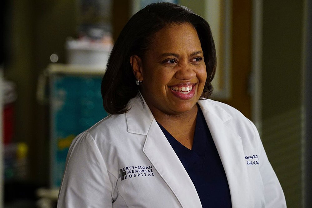 Chandra Wilson in her role as Dr. Miranda Bailey on "Grey's Anatomy" in February 2016. | Image: Getty Images.  