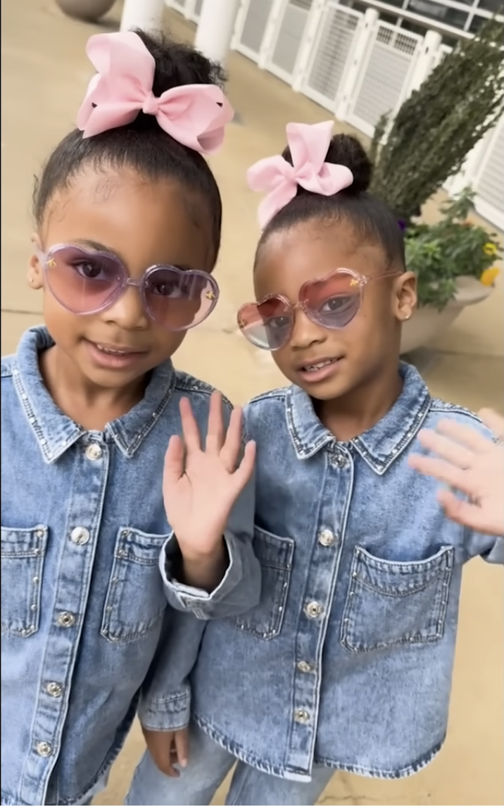 Rickey Smiley's twin daughters, Allyson and Allyssa, from a post dated January 4, 2025. | Source: YouTube/SmittyandDee