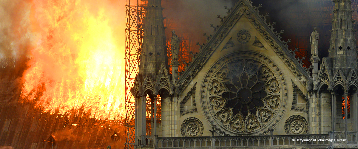 Paris : Les images les plus impressionnantes de la cathédrale Notre-Dame en flammes